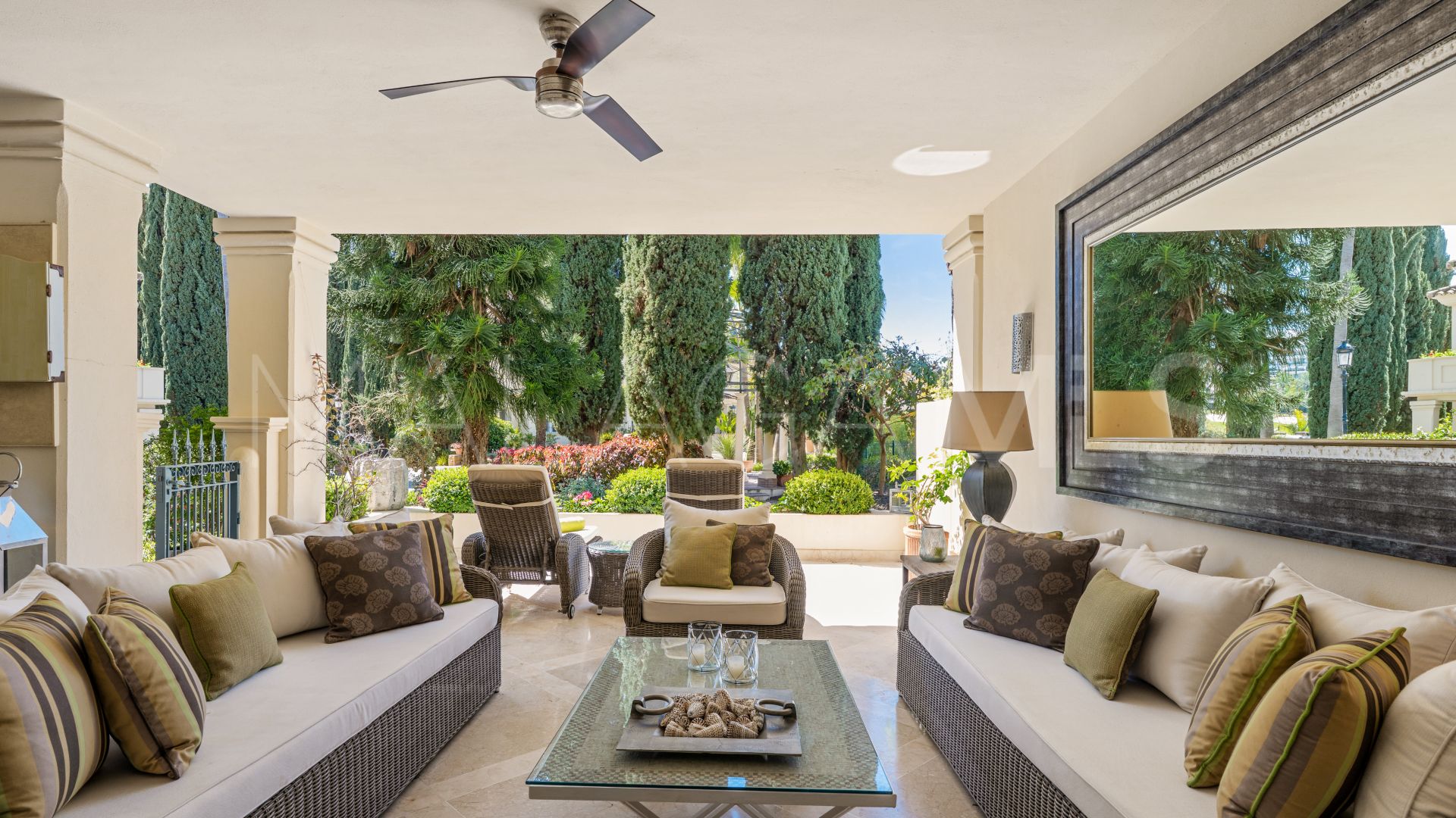 Apartamento with 3 bedrooms a la venta in Las Alamandas