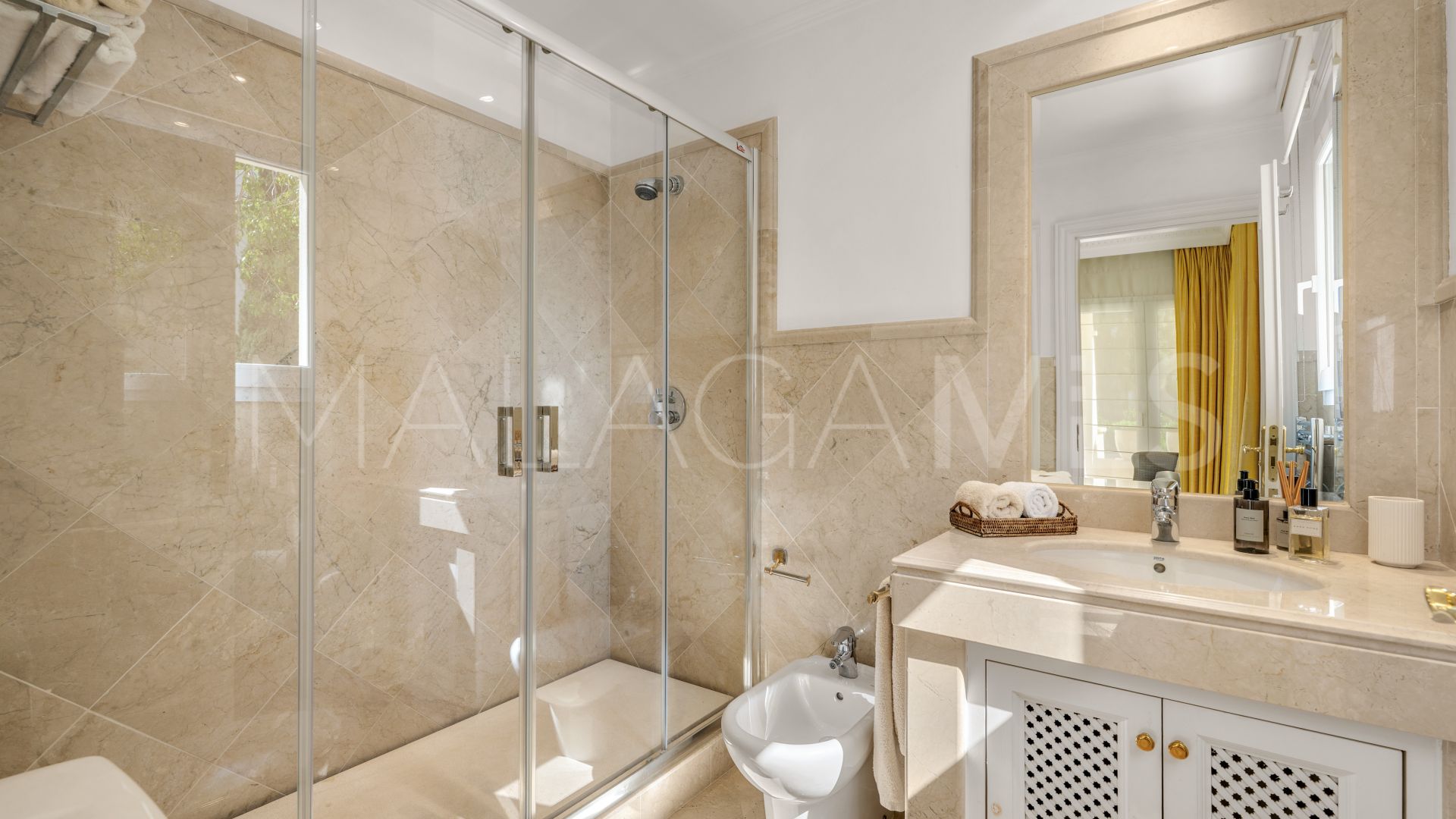 Apartamento with 3 bedrooms a la venta in Las Alamandas