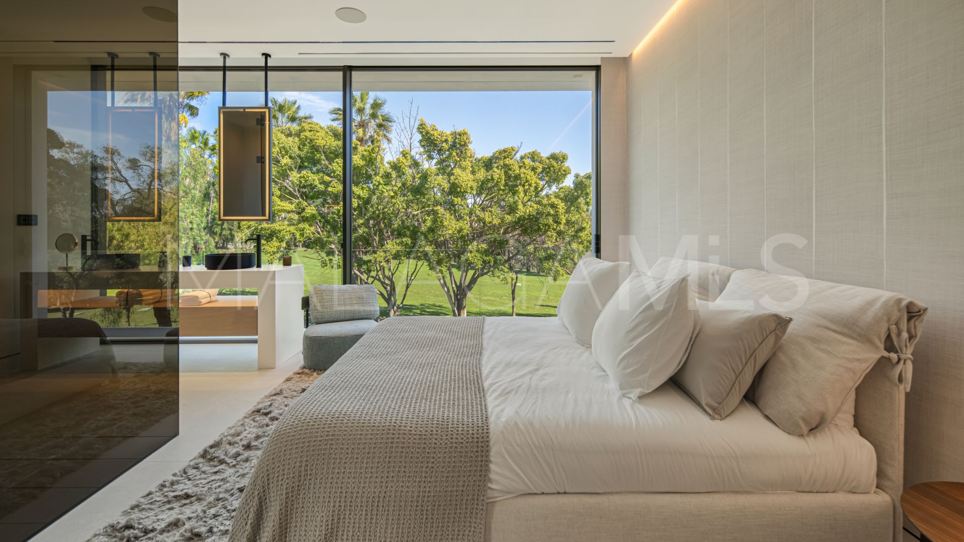 Villa pareada for sale with 3 bedrooms in Golden Mile