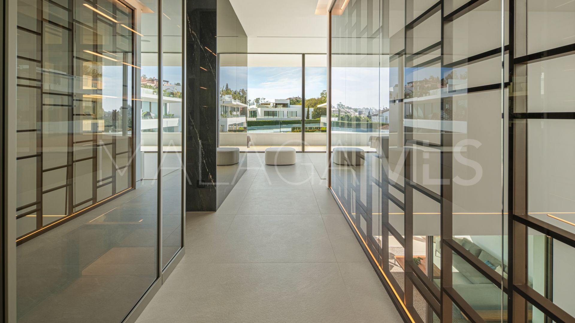 Villa pareada for sale with 3 bedrooms in Golden Mile