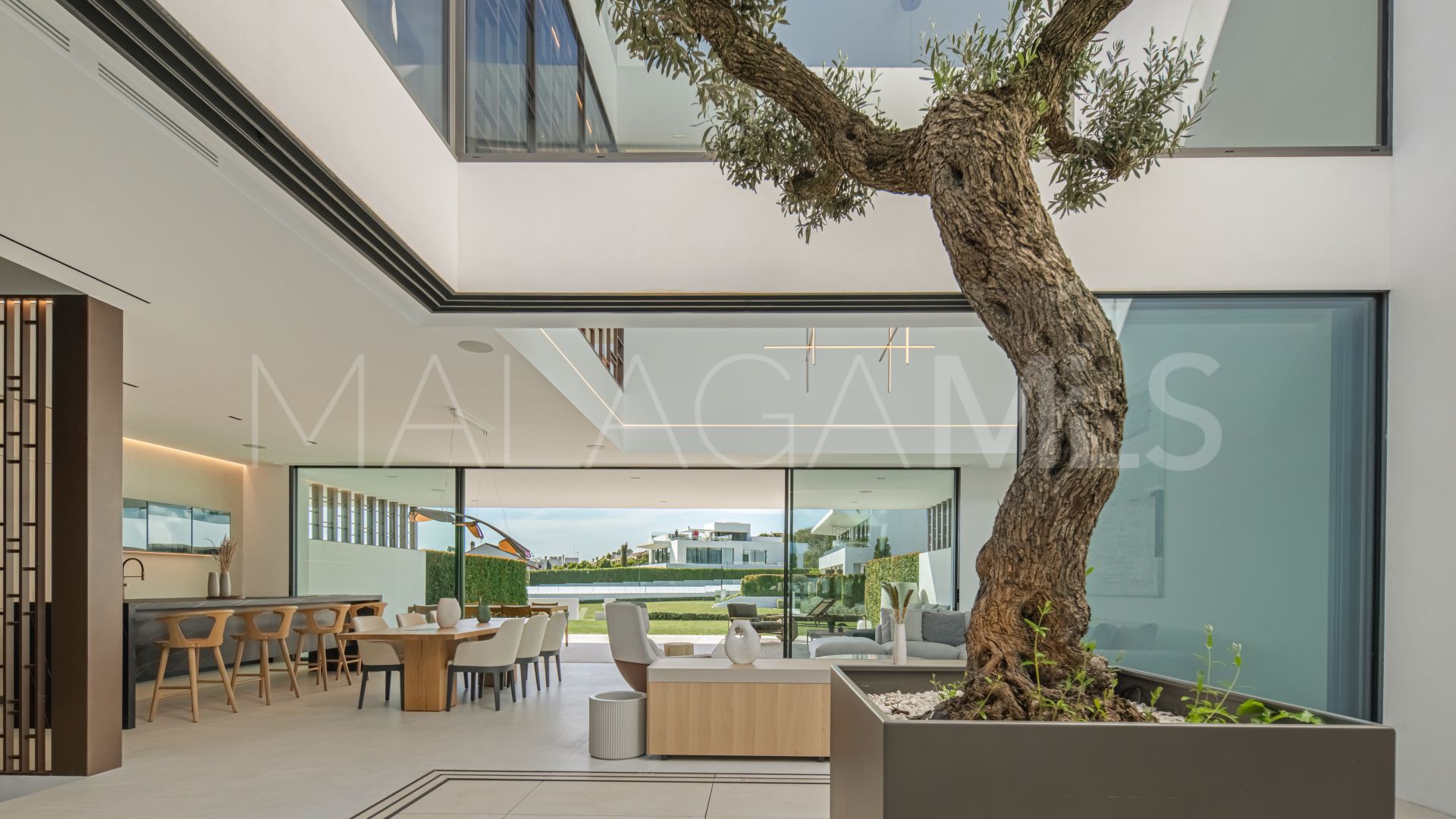 Villa pareada for sale with 3 bedrooms in Golden Mile