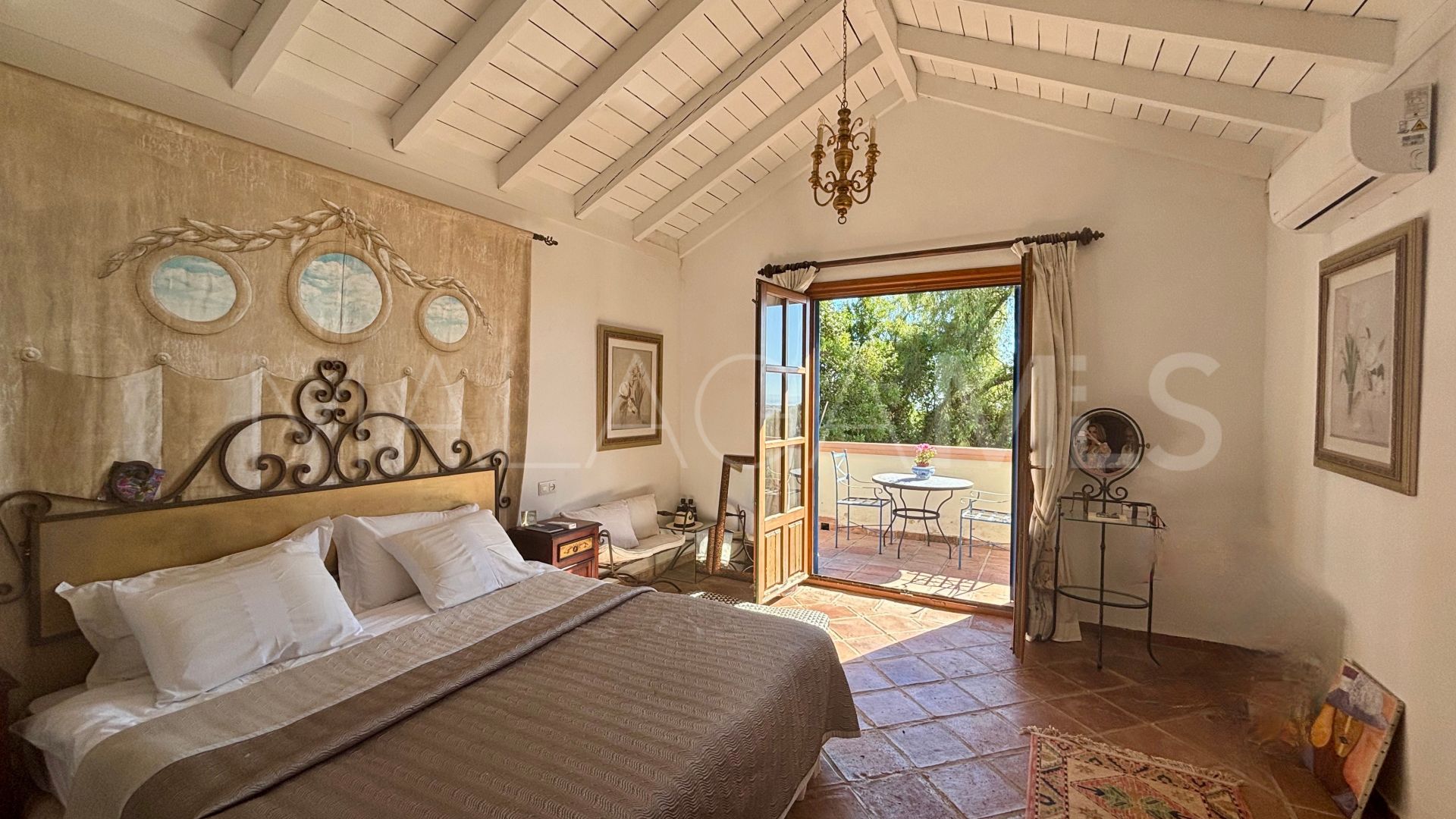 Villa for sale in El Madroñal