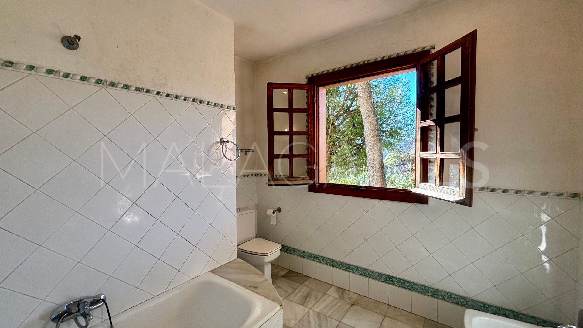 Villa for sale in El Madroñal