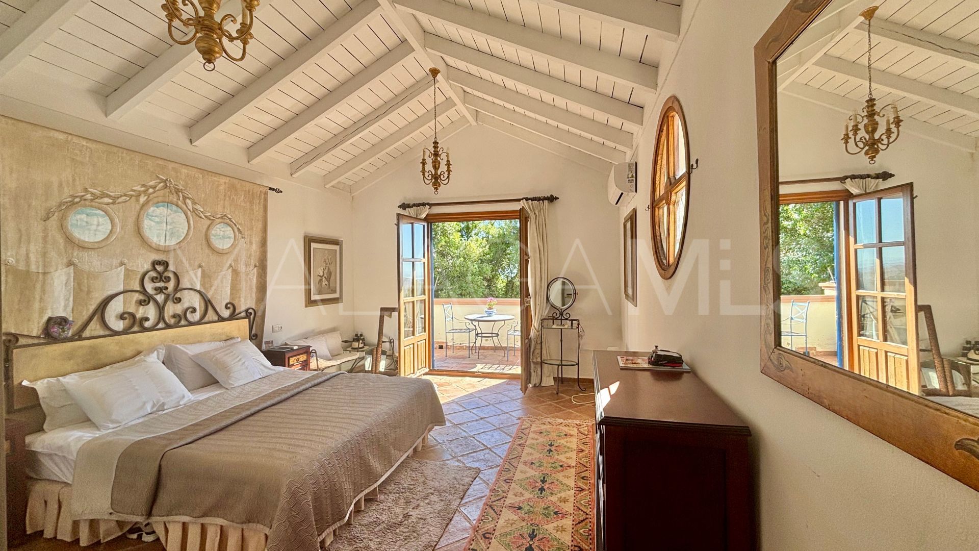 Villa for sale in El Madroñal