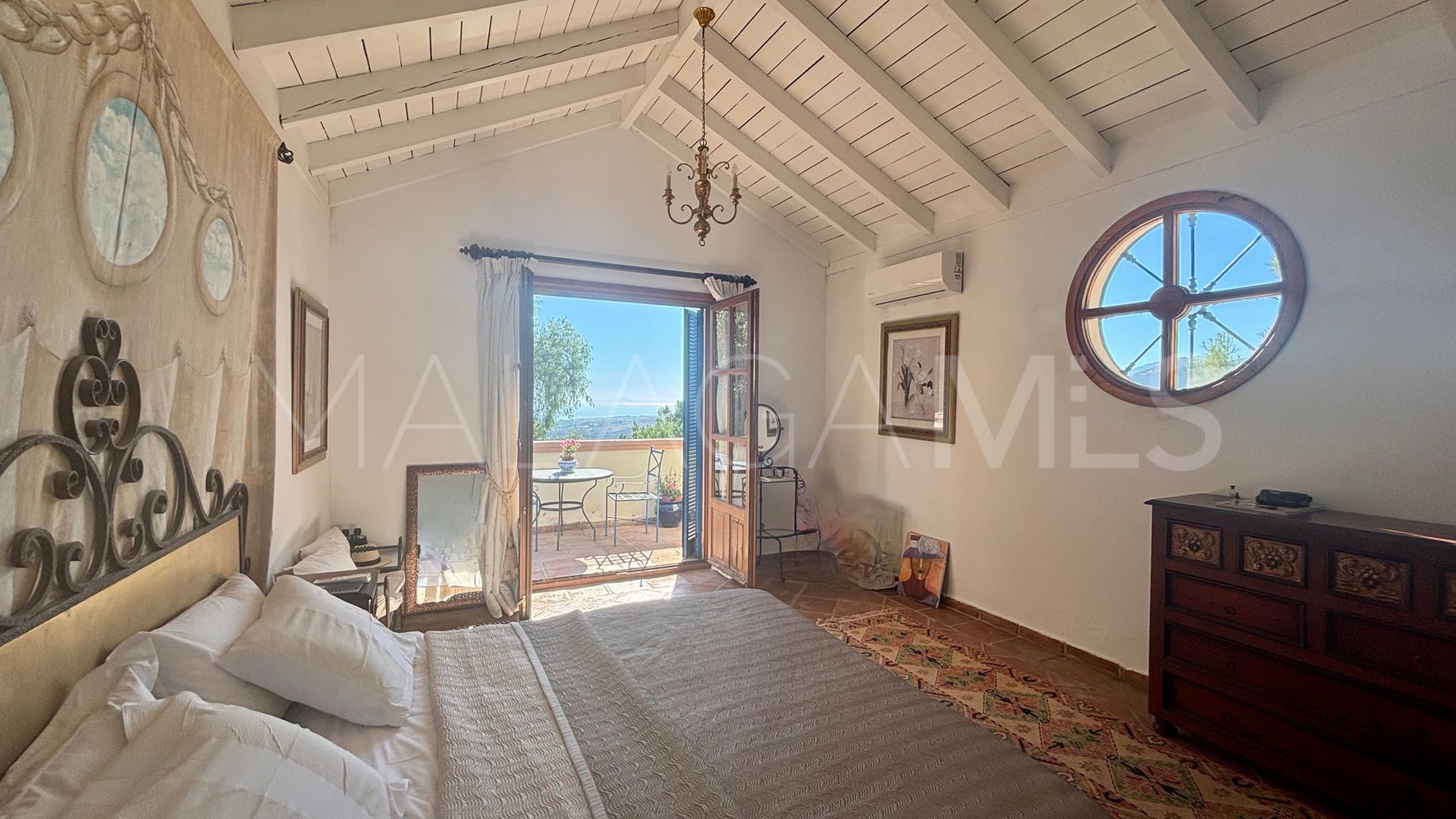 Villa for sale in El Madroñal