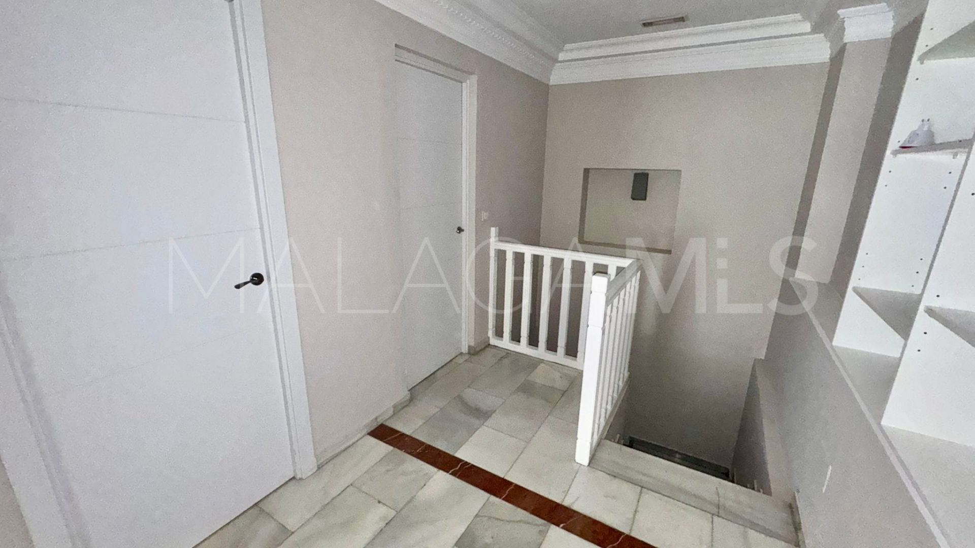 Kommersiella lokaler for sale in Nueva Andalucia