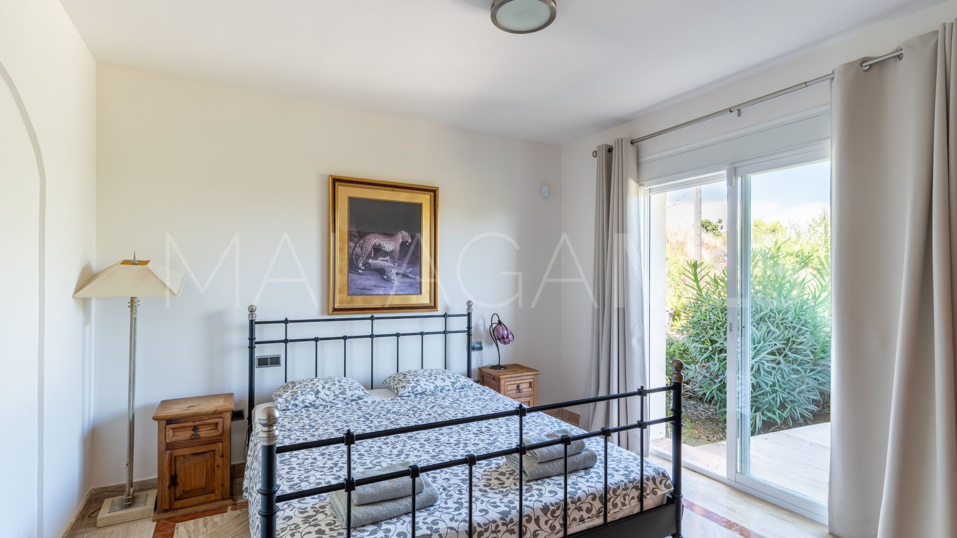 Buy villa in Puerto del Almendro with 5 bedrooms