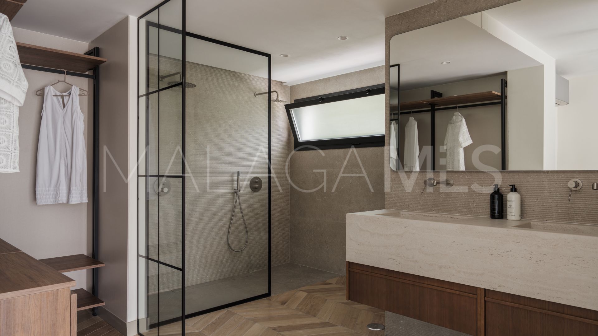Villa for sale in Los Naranjos Hill Club