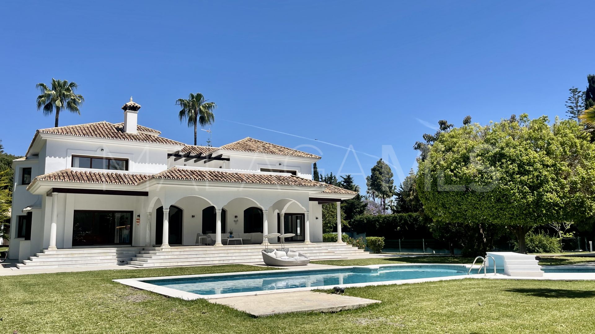 For sale Guadalmina Baja villa with 6 bedrooms