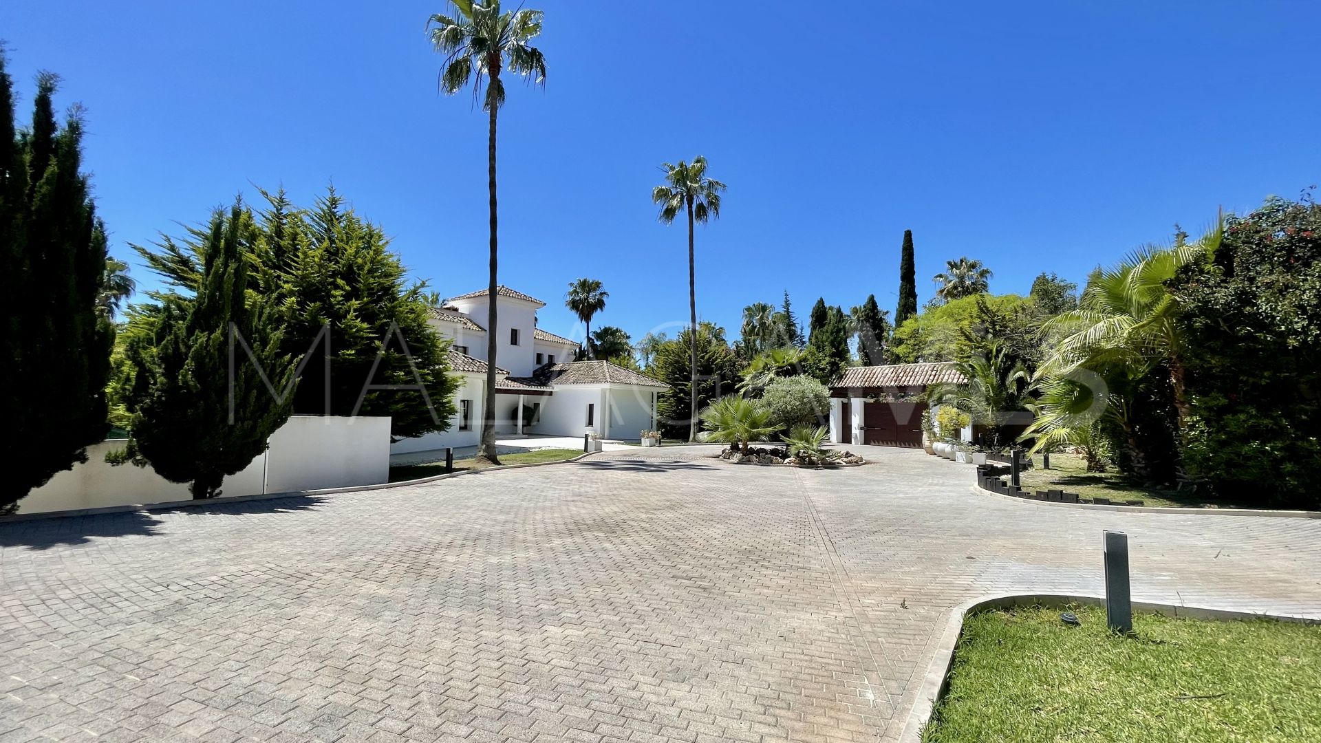 For sale Guadalmina Baja villa with 6 bedrooms
