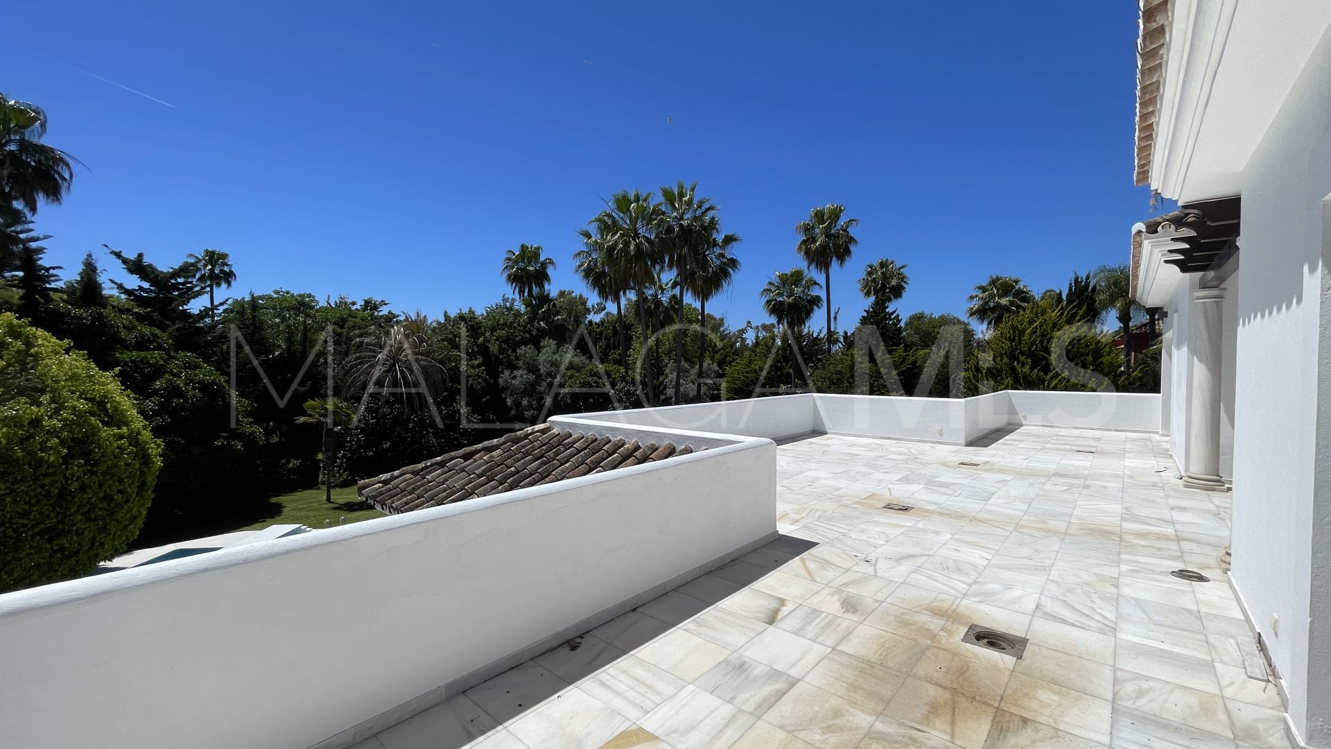 For sale Guadalmina Baja villa with 6 bedrooms