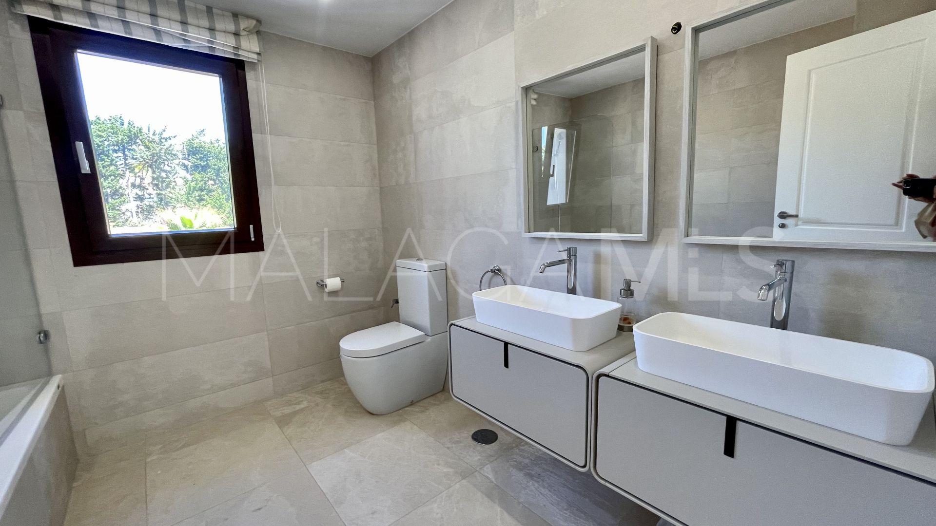 For sale Guadalmina Baja villa with 6 bedrooms