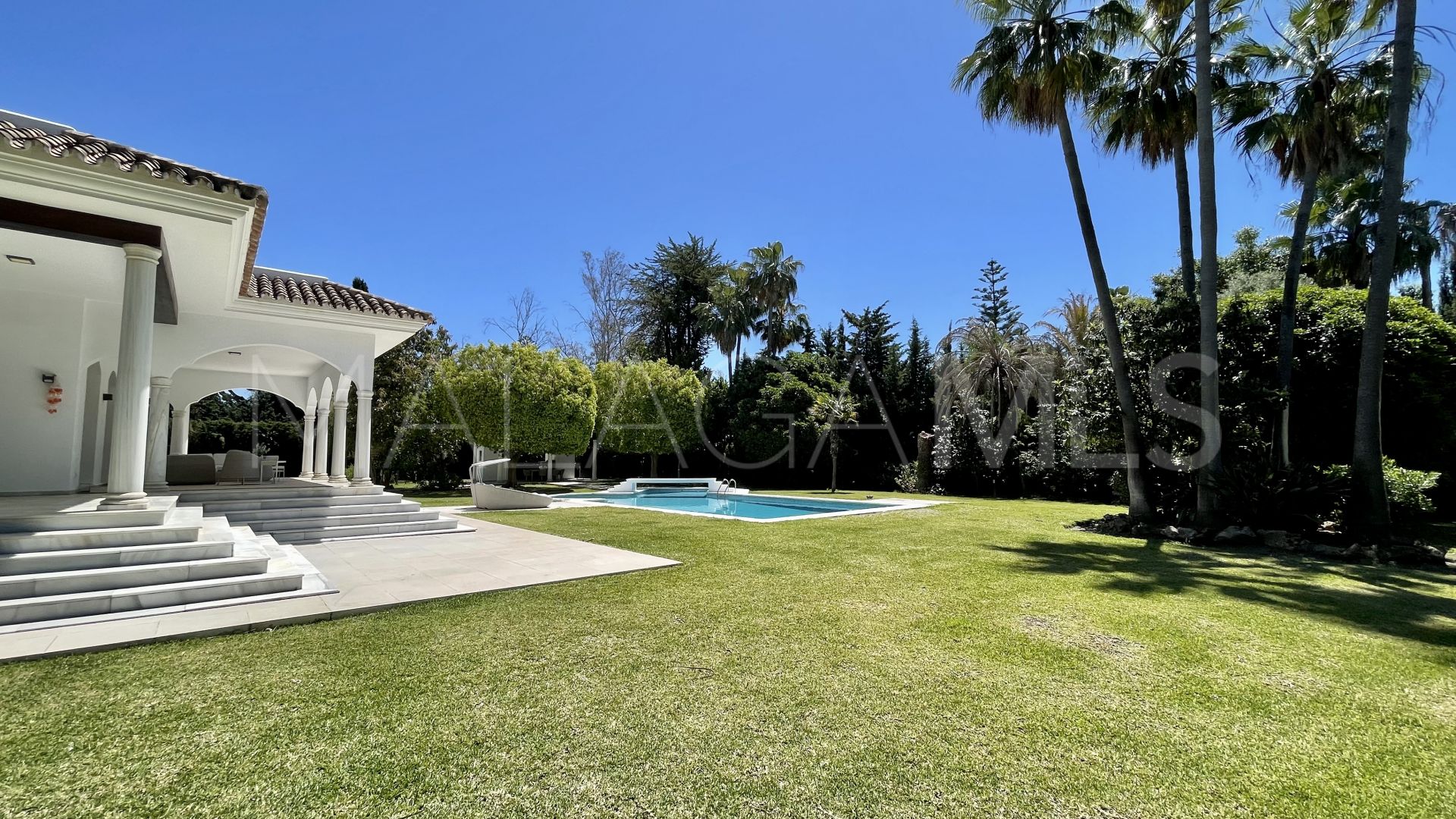 For sale Guadalmina Baja villa with 6 bedrooms
