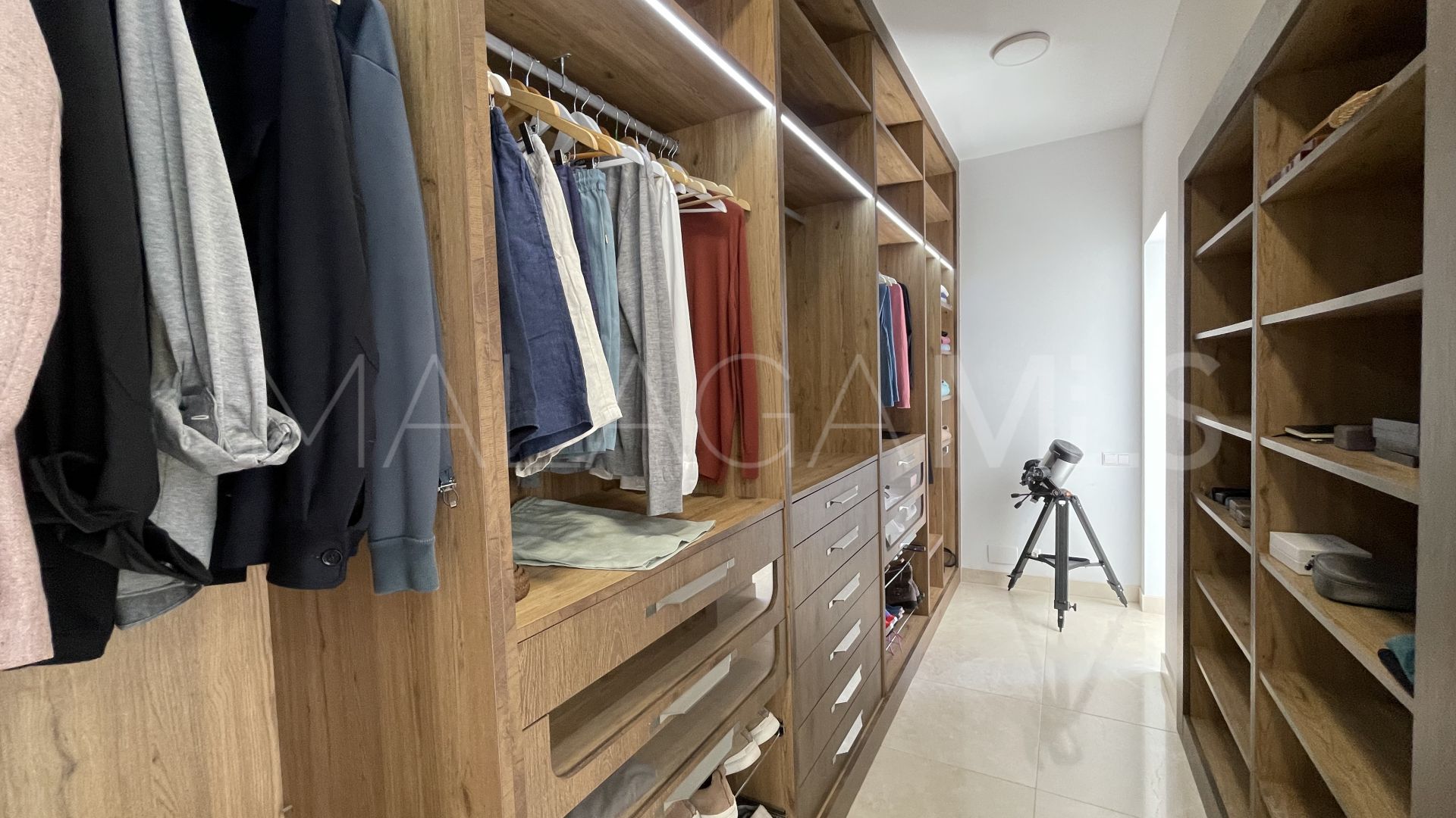 For sale Guadalmina Baja villa with 6 bedrooms