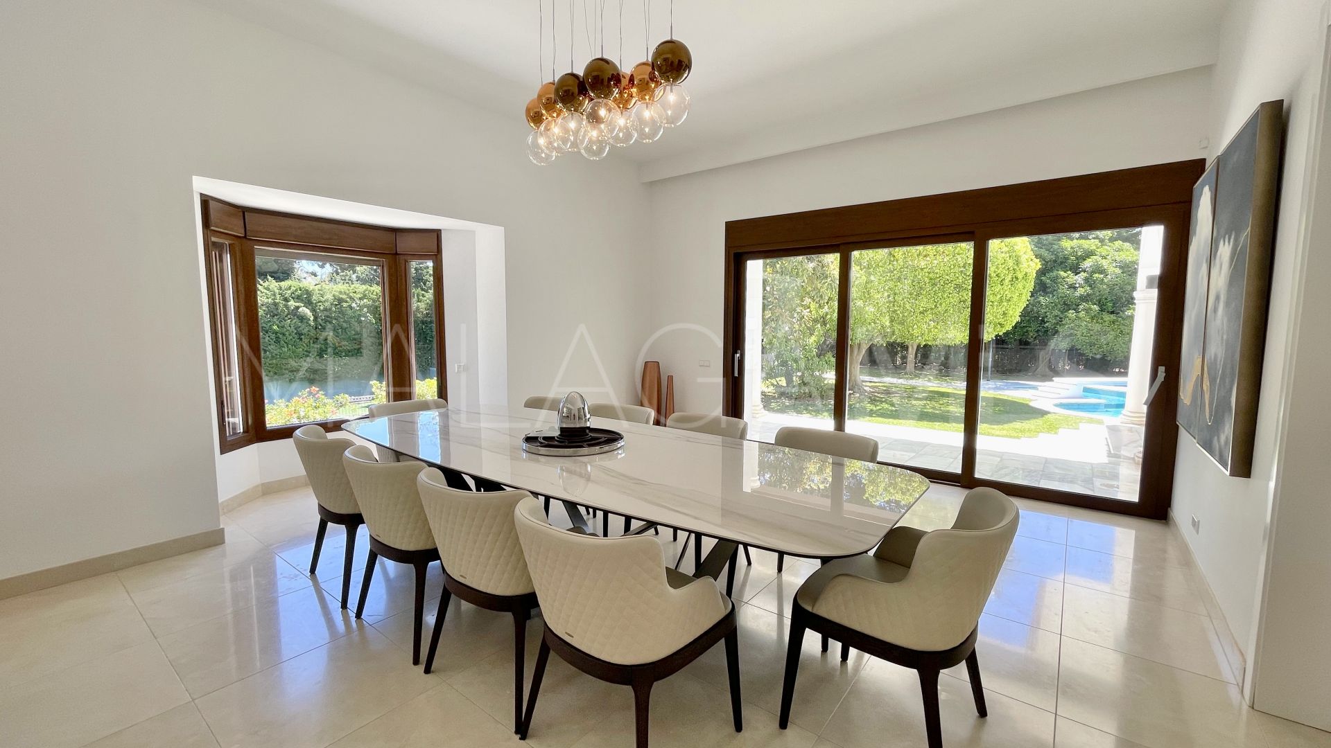 For sale Guadalmina Baja villa with 6 bedrooms