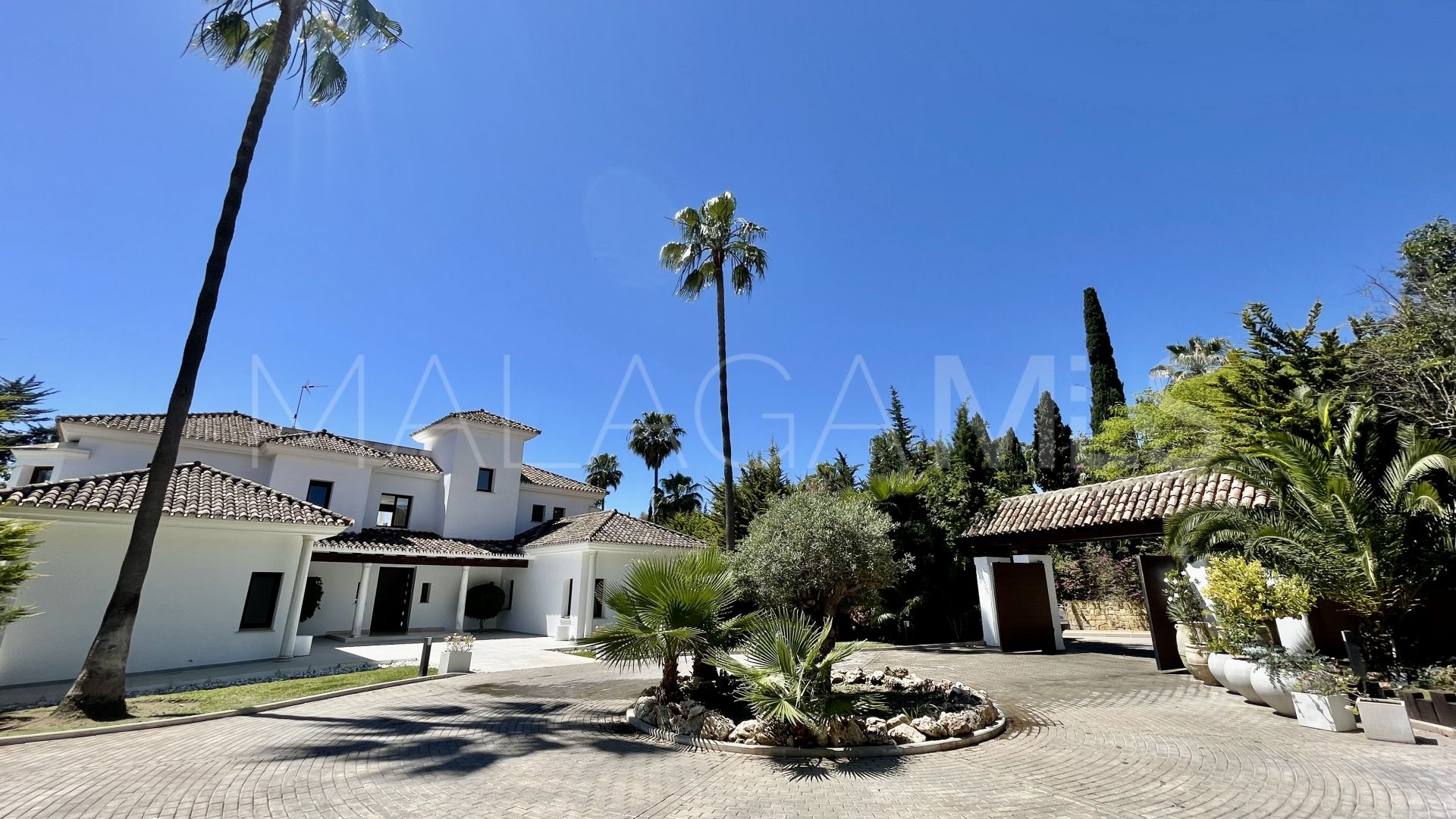 For sale Guadalmina Baja villa with 6 bedrooms