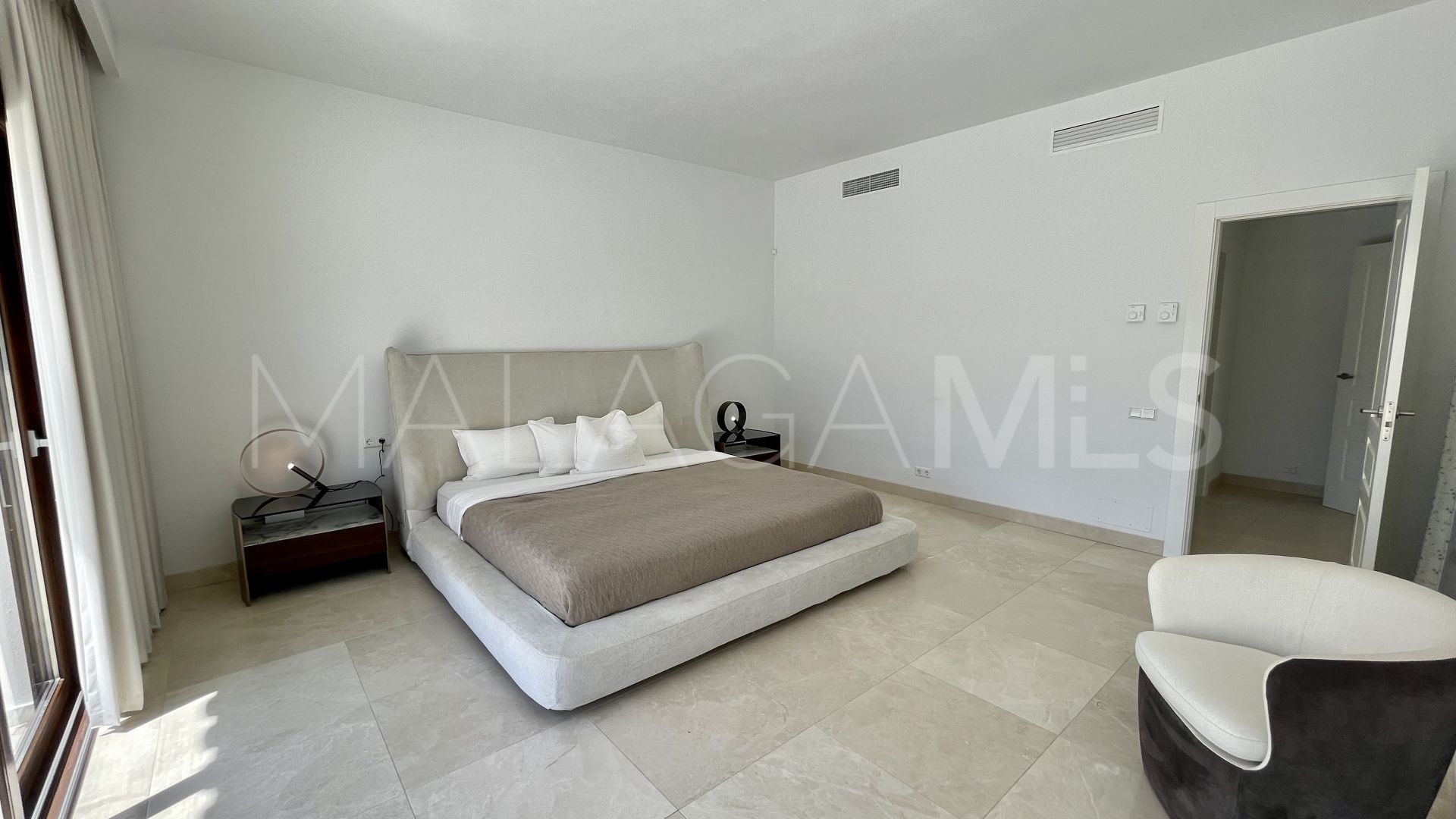 For sale Guadalmina Baja villa with 6 bedrooms