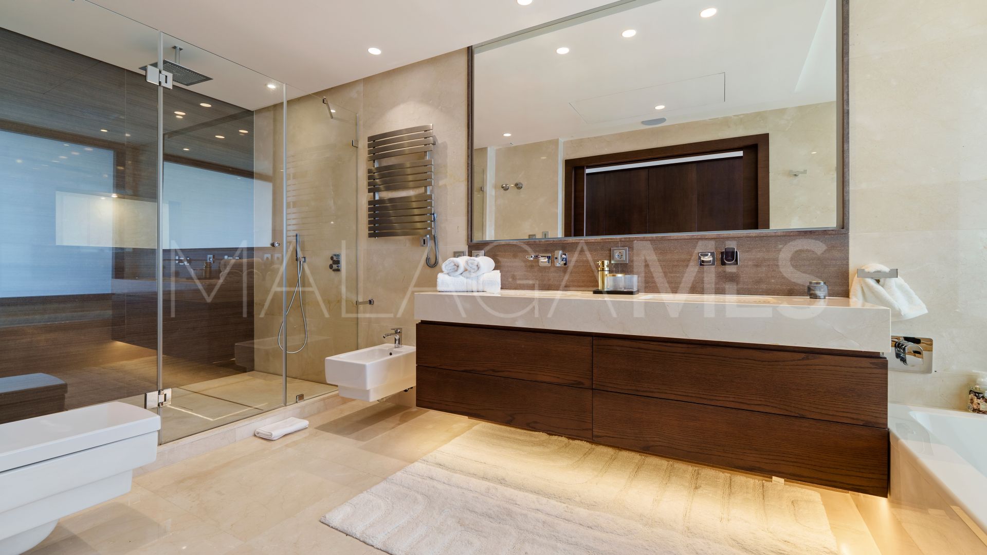 For sale apartment with 4 bedrooms in Reserva de Sierra Blanca