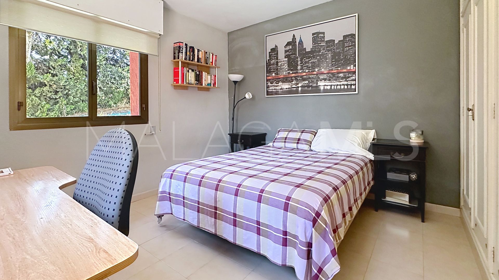 Villa for sale in Nueva Andalucia
