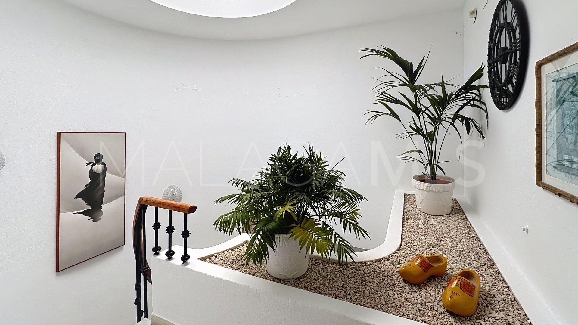 Villa for sale in Nueva Andalucia