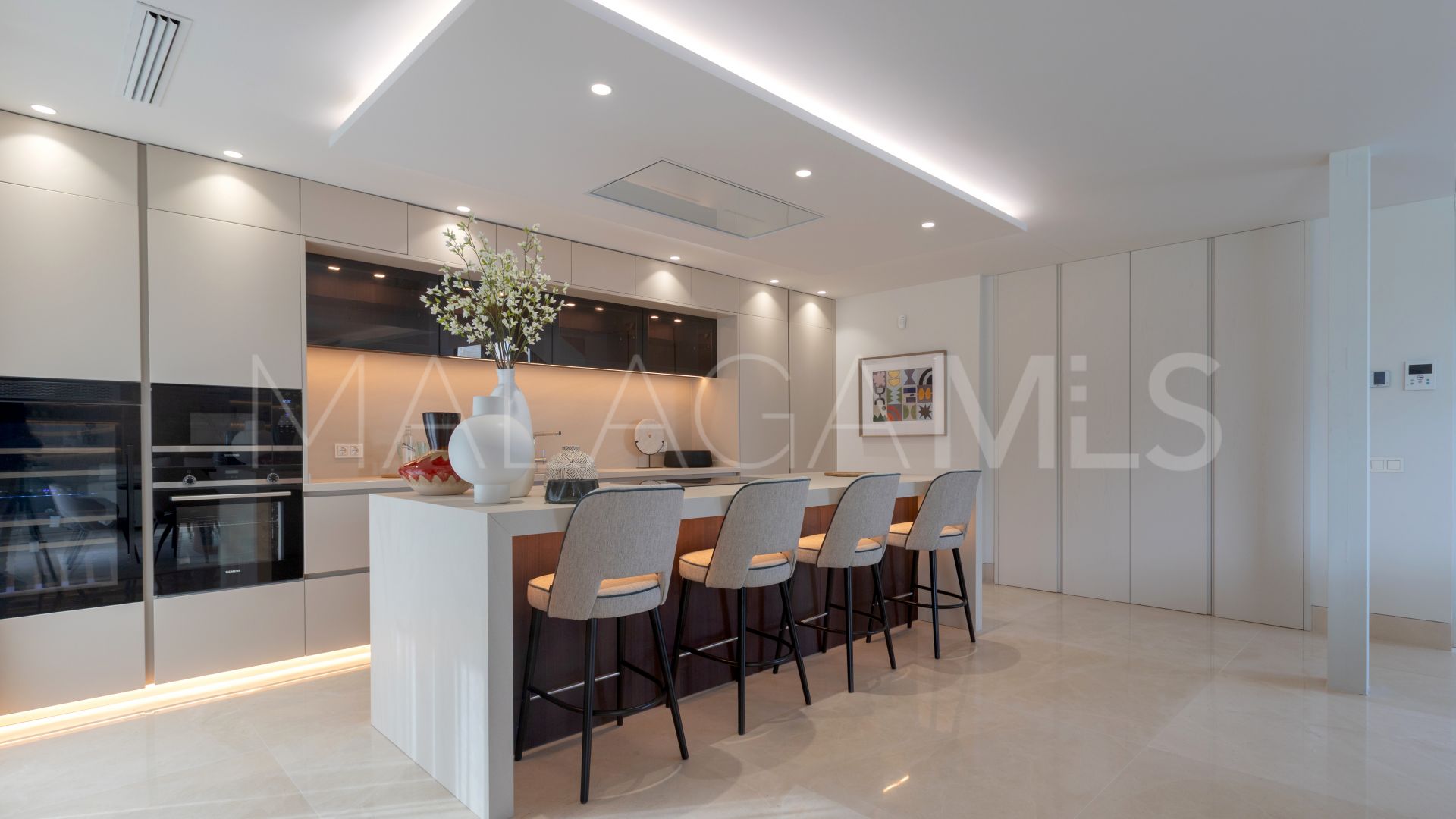 Villa for sale in Lomas del Virrey