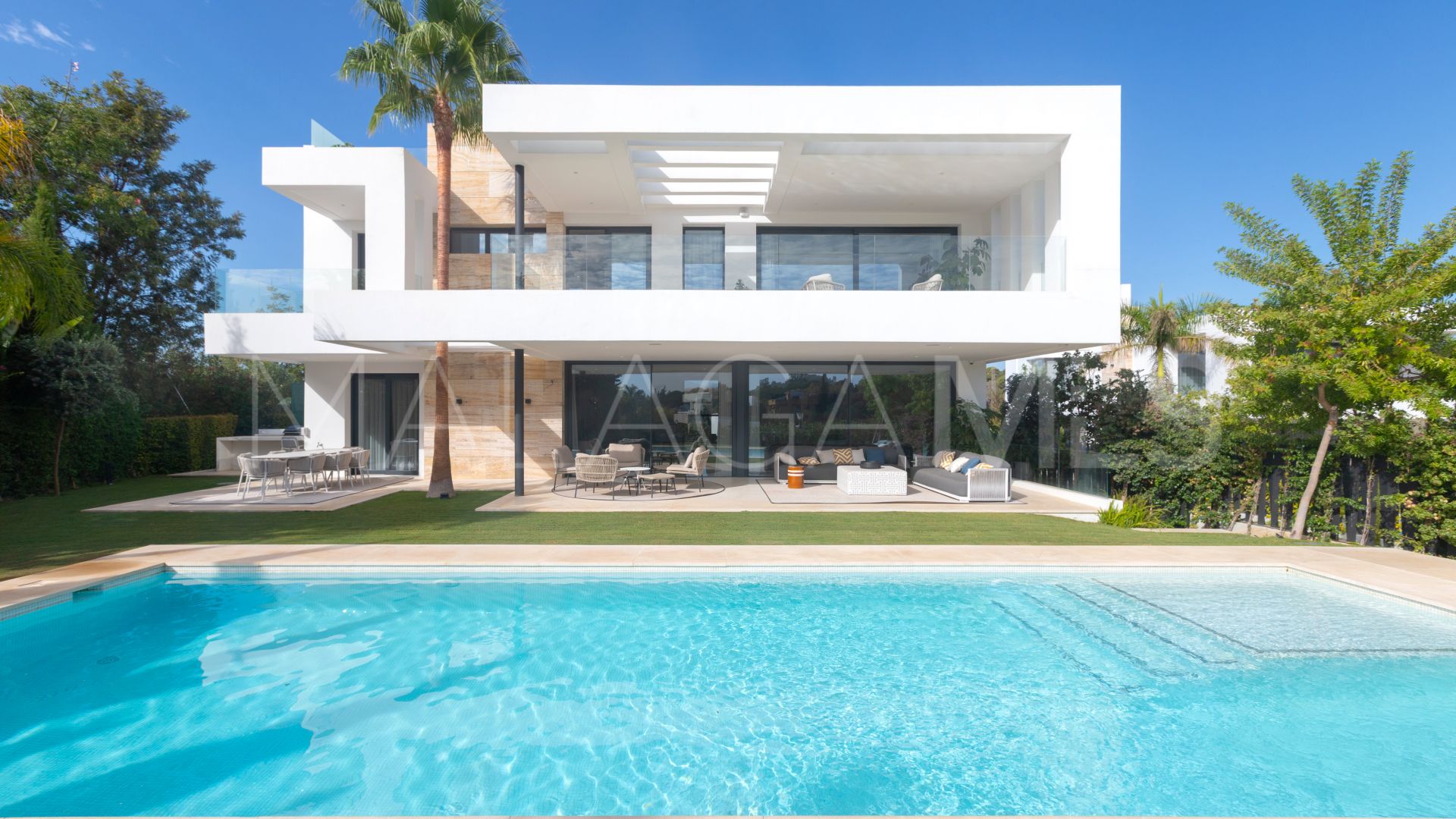 Villa for sale in Lomas del Virrey
