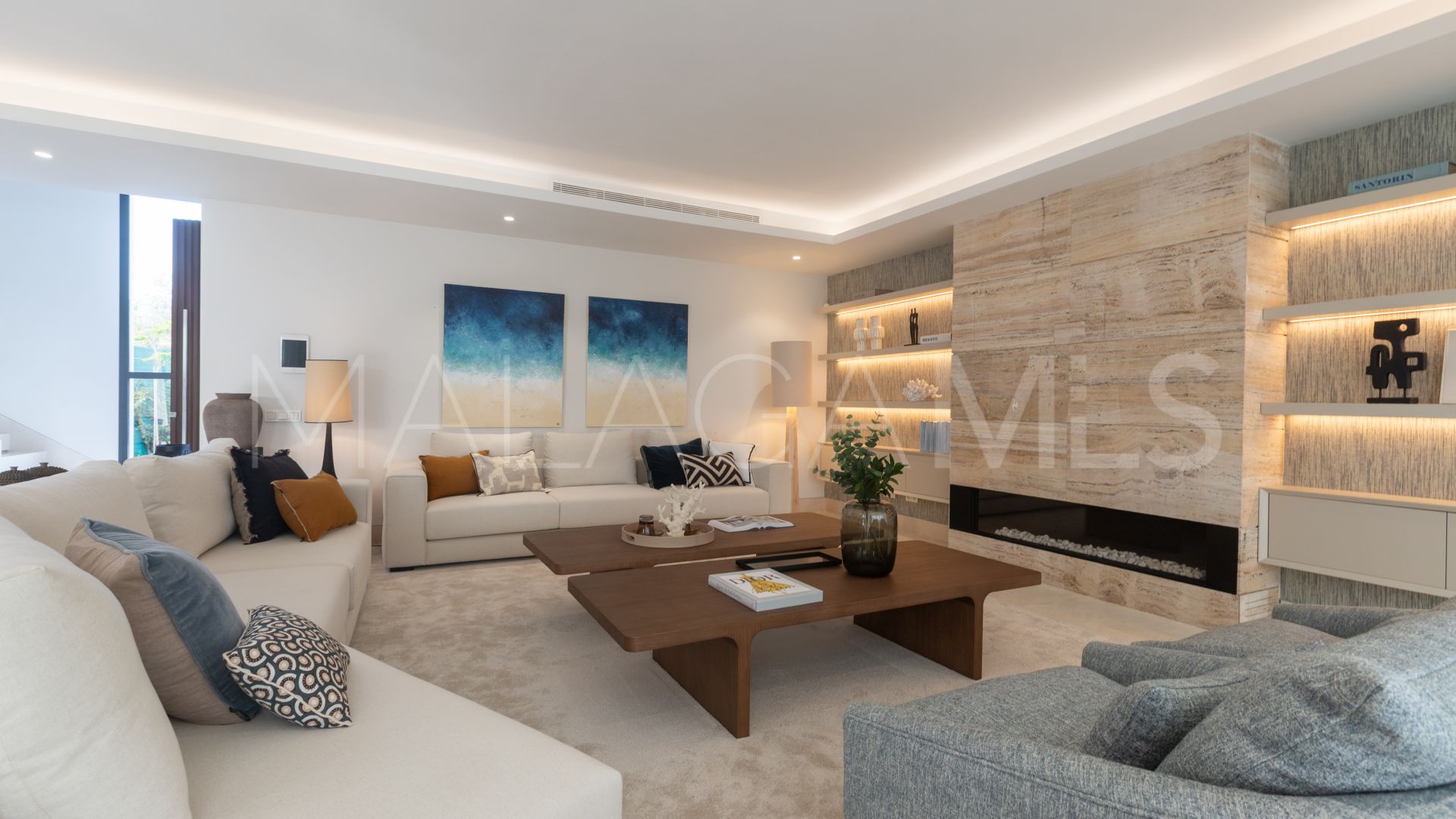 Villa for sale in Lomas del Virrey