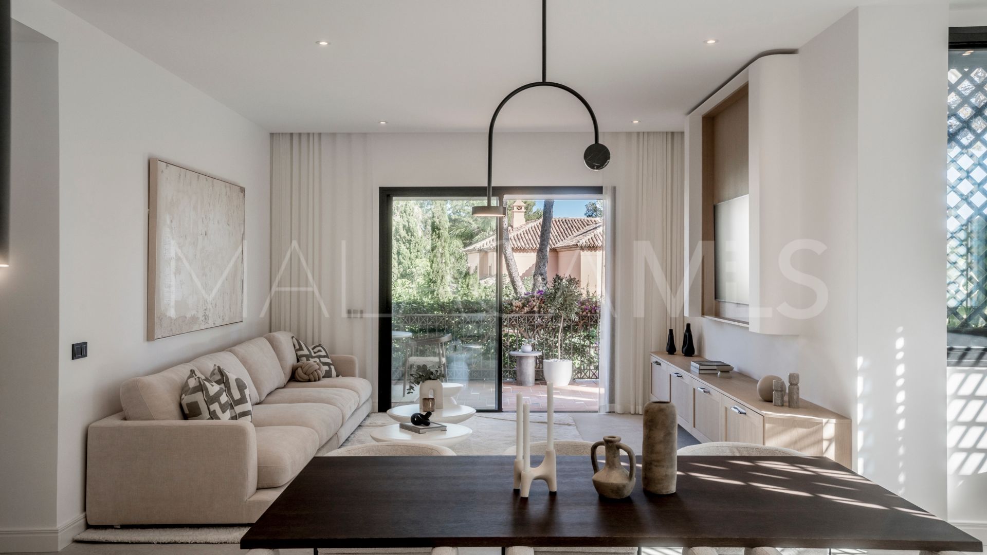 Ground floor apartment with 3 bedrooms for sale in Altos Reales