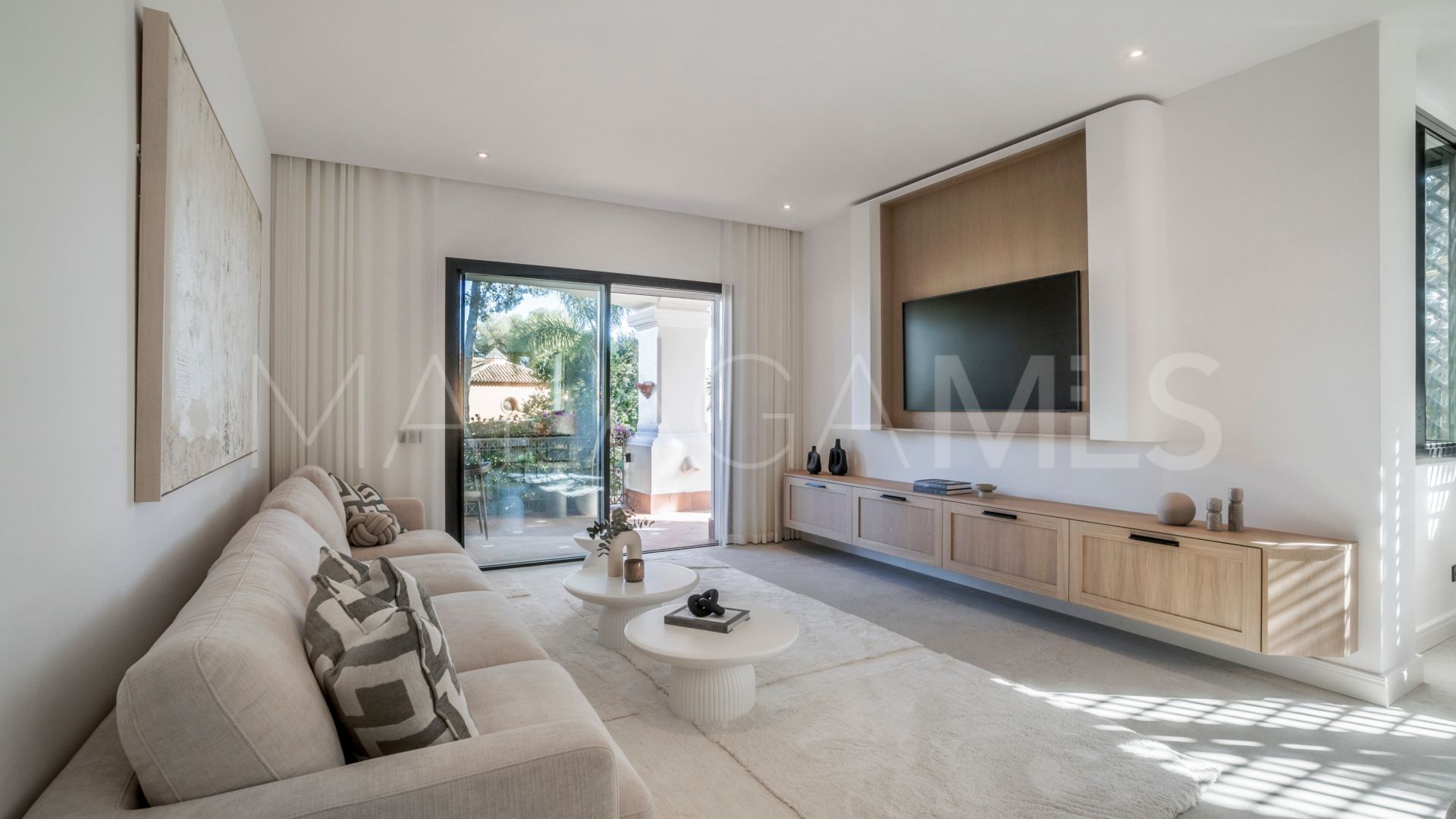 Ground floor apartment with 3 bedrooms for sale in Altos Reales