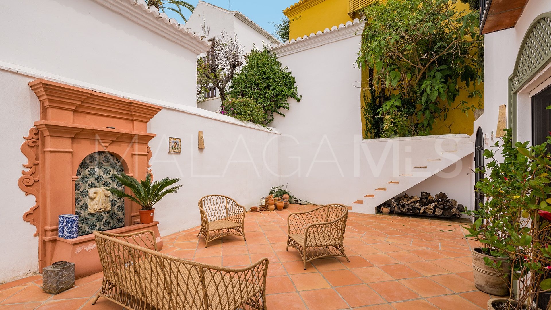 Hus i byn for sale in Las Lomas del Marbella Club