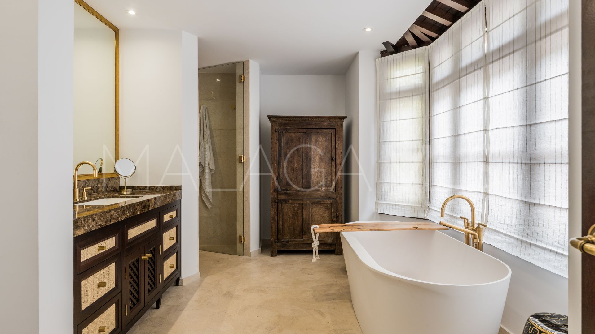 Hus i byn for sale in Las Lomas del Marbella Club
