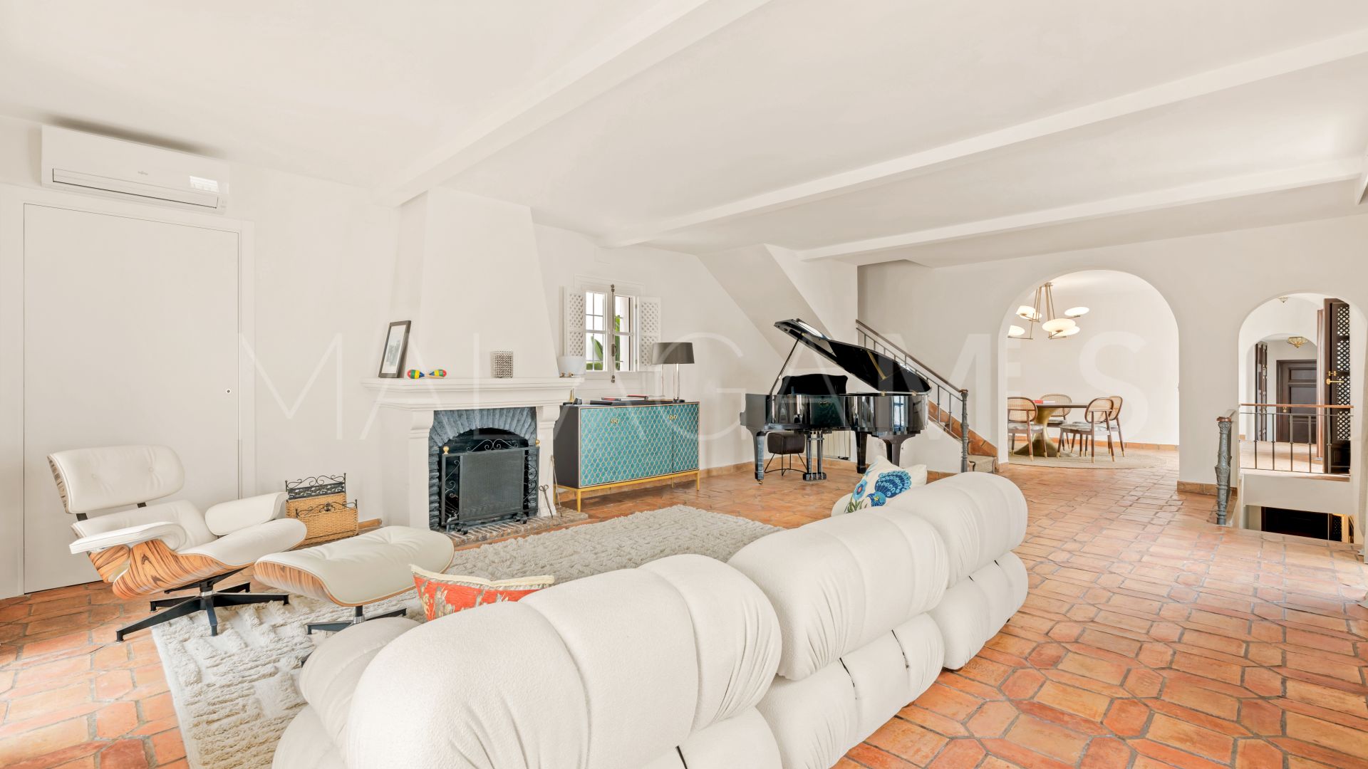 Hus i byn for sale in Las Lomas del Marbella Club