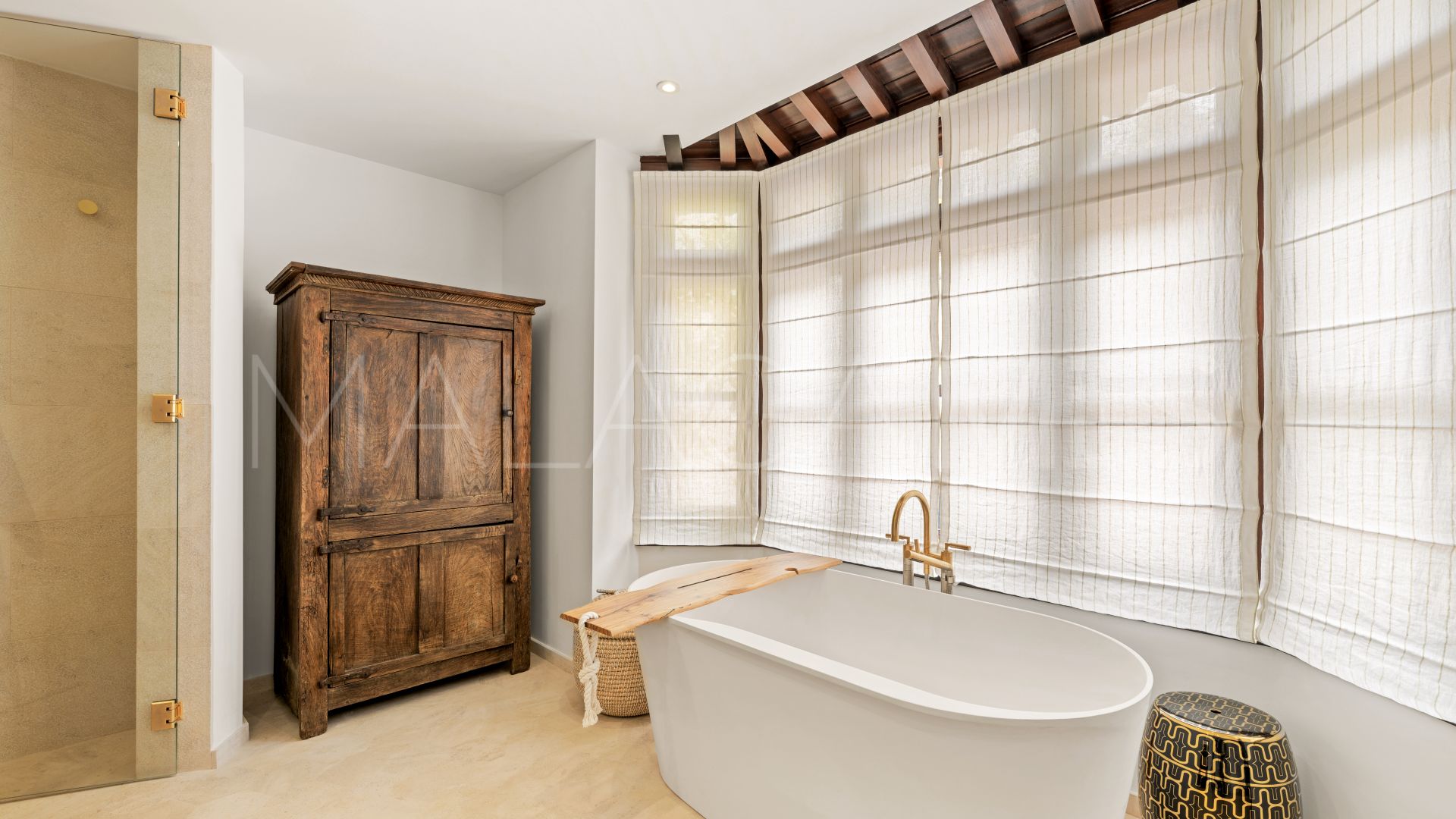 Hus i byn for sale in Las Lomas del Marbella Club