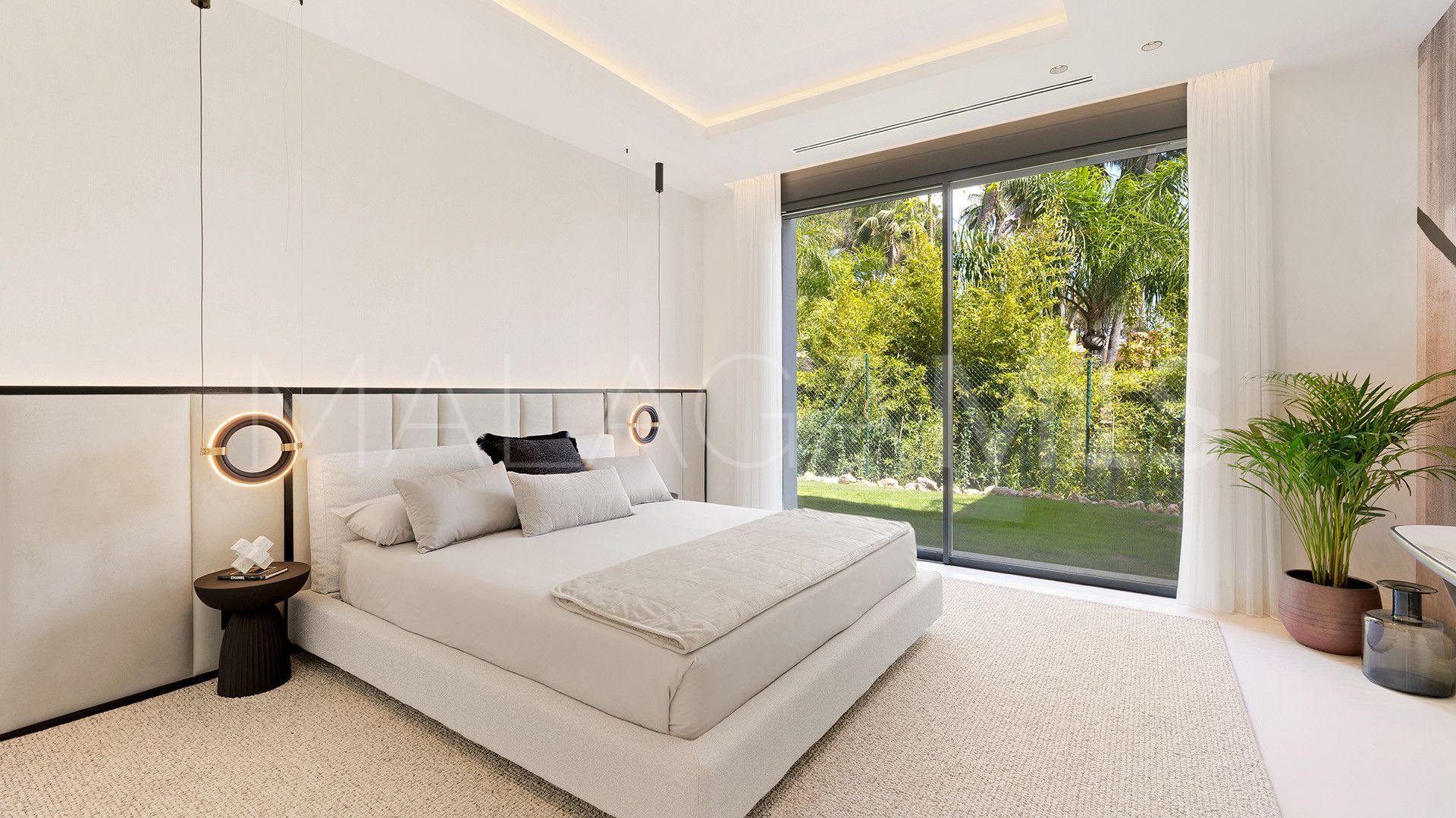 Buy villa in Sierra Blanca