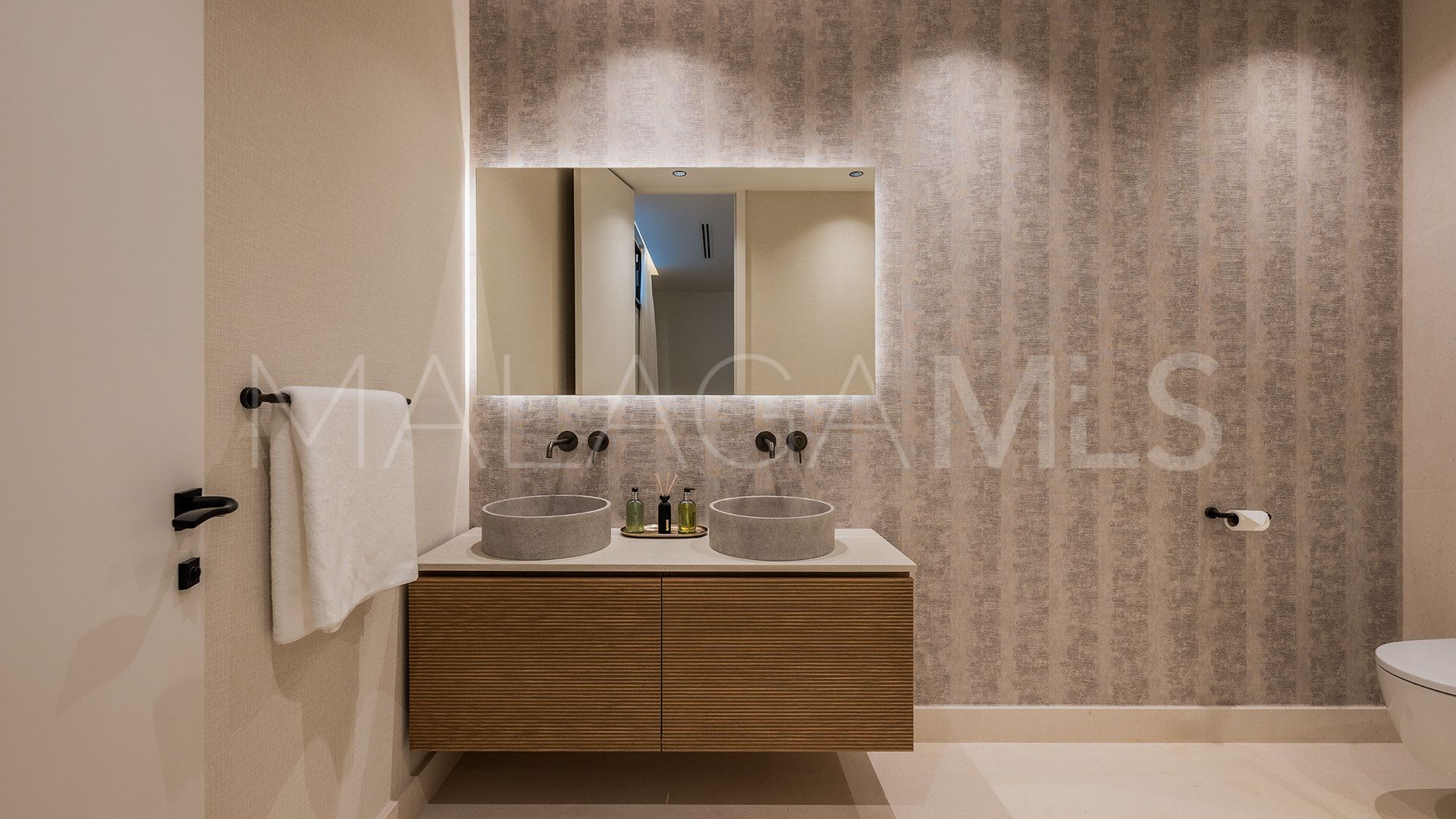 Buy villa in Sierra Blanca