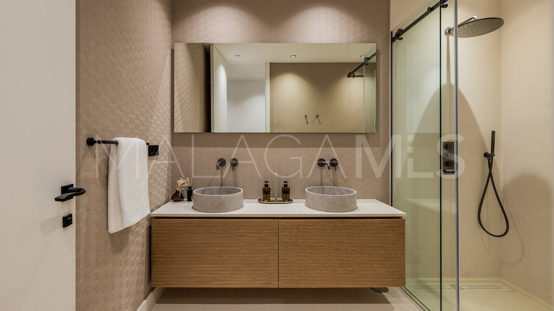 Buy villa in Sierra Blanca
