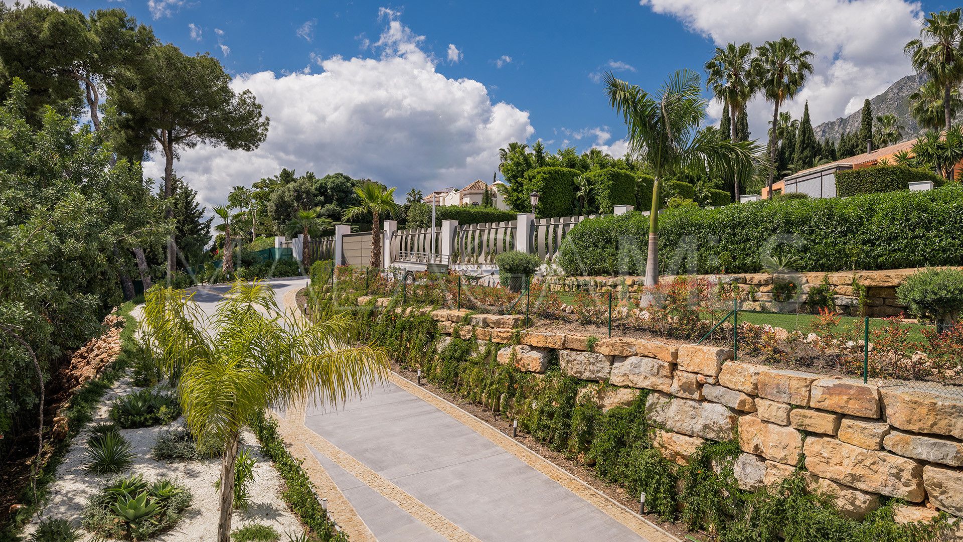 Buy villa in Sierra Blanca