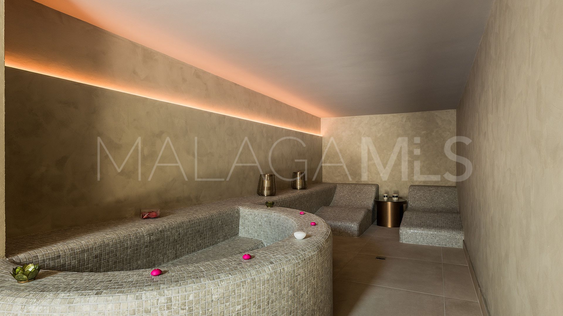 Buy villa in Sierra Blanca