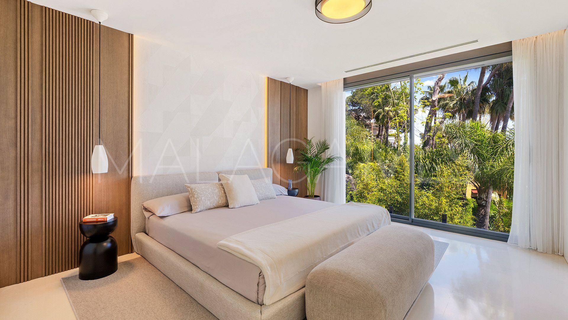 Buy villa in Sierra Blanca