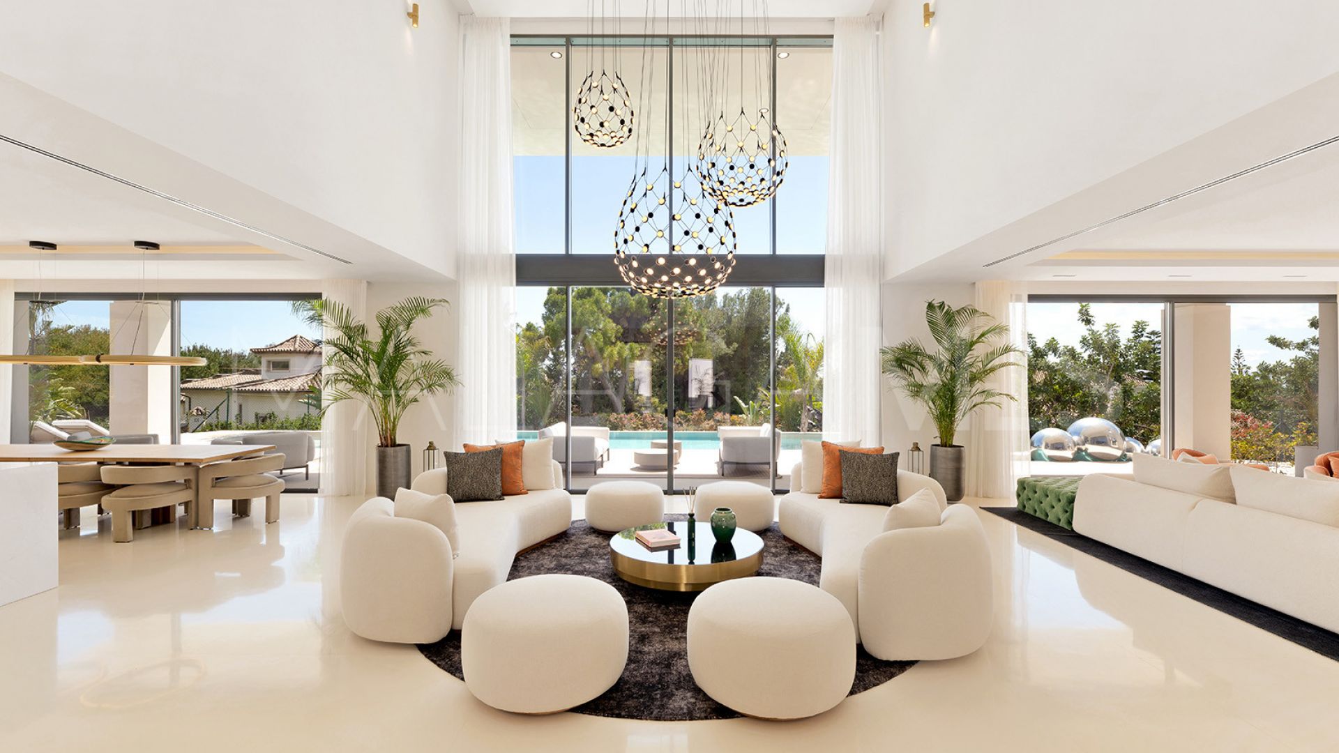 Buy villa in Sierra Blanca
