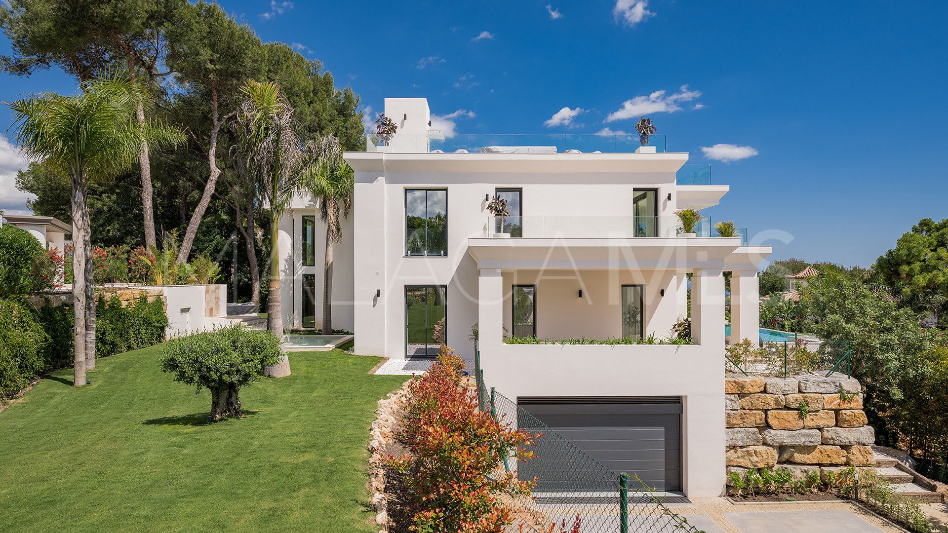 Buy villa in Sierra Blanca