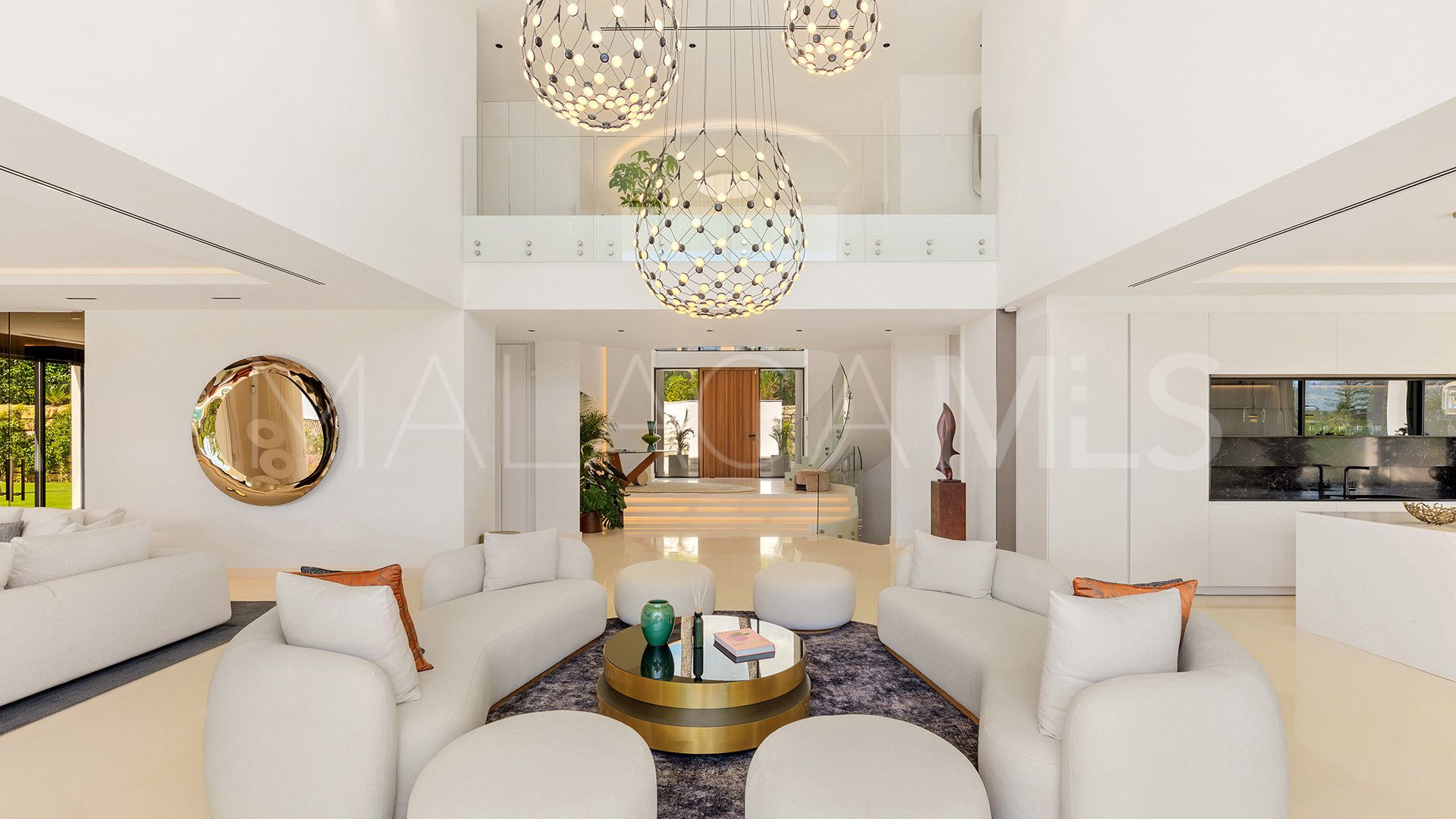 Buy villa in Sierra Blanca