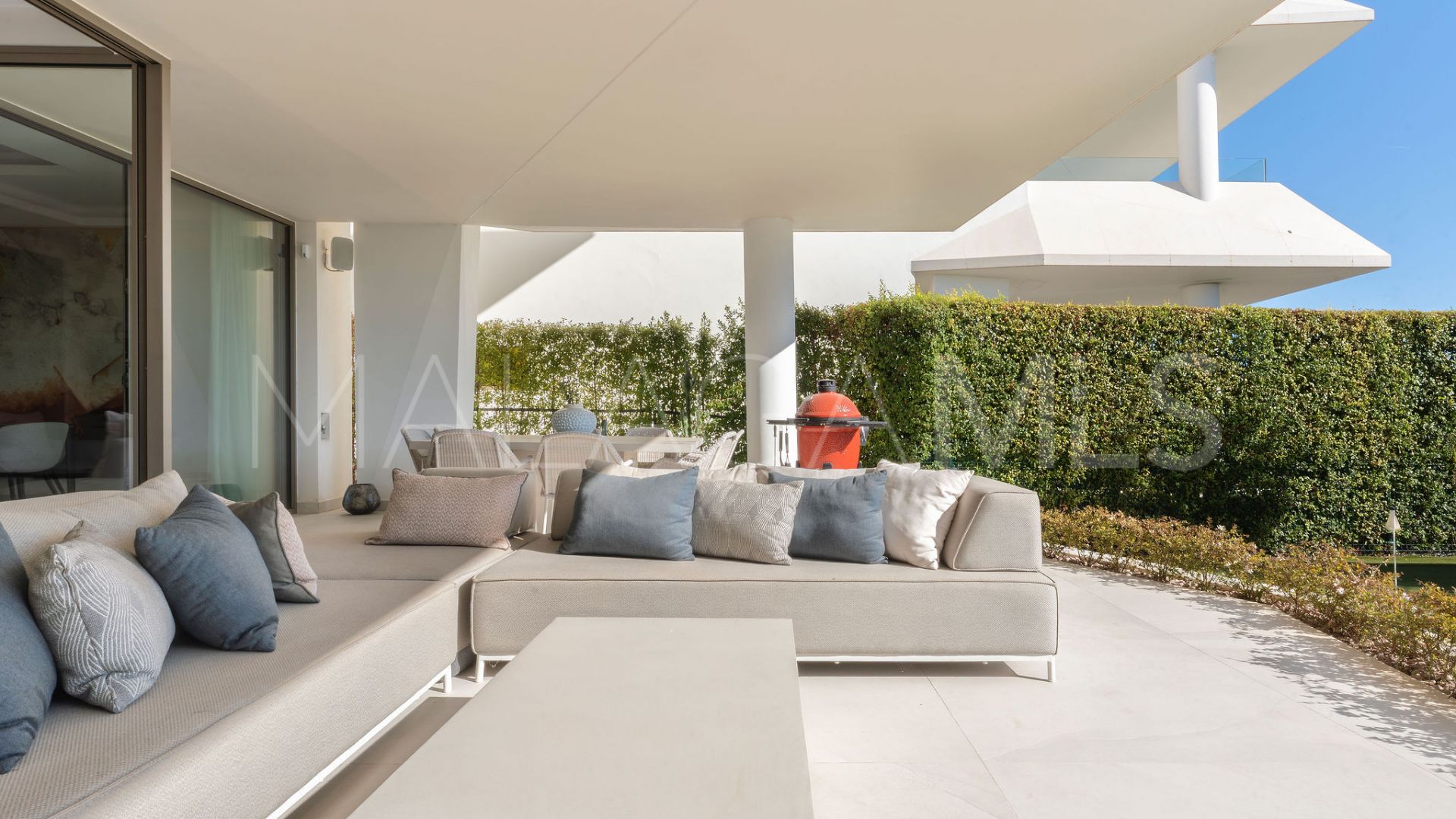 Villa for sale in Nueva Andalucia