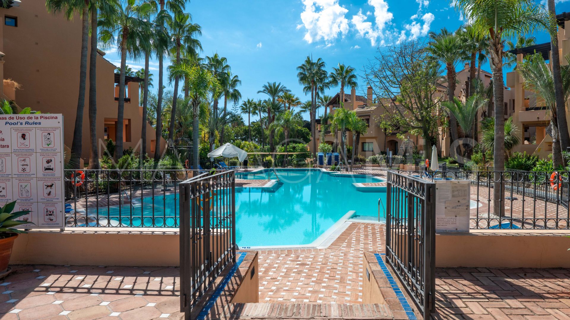 San Pedro de Alcantara 3 bedrooms apartment for sale