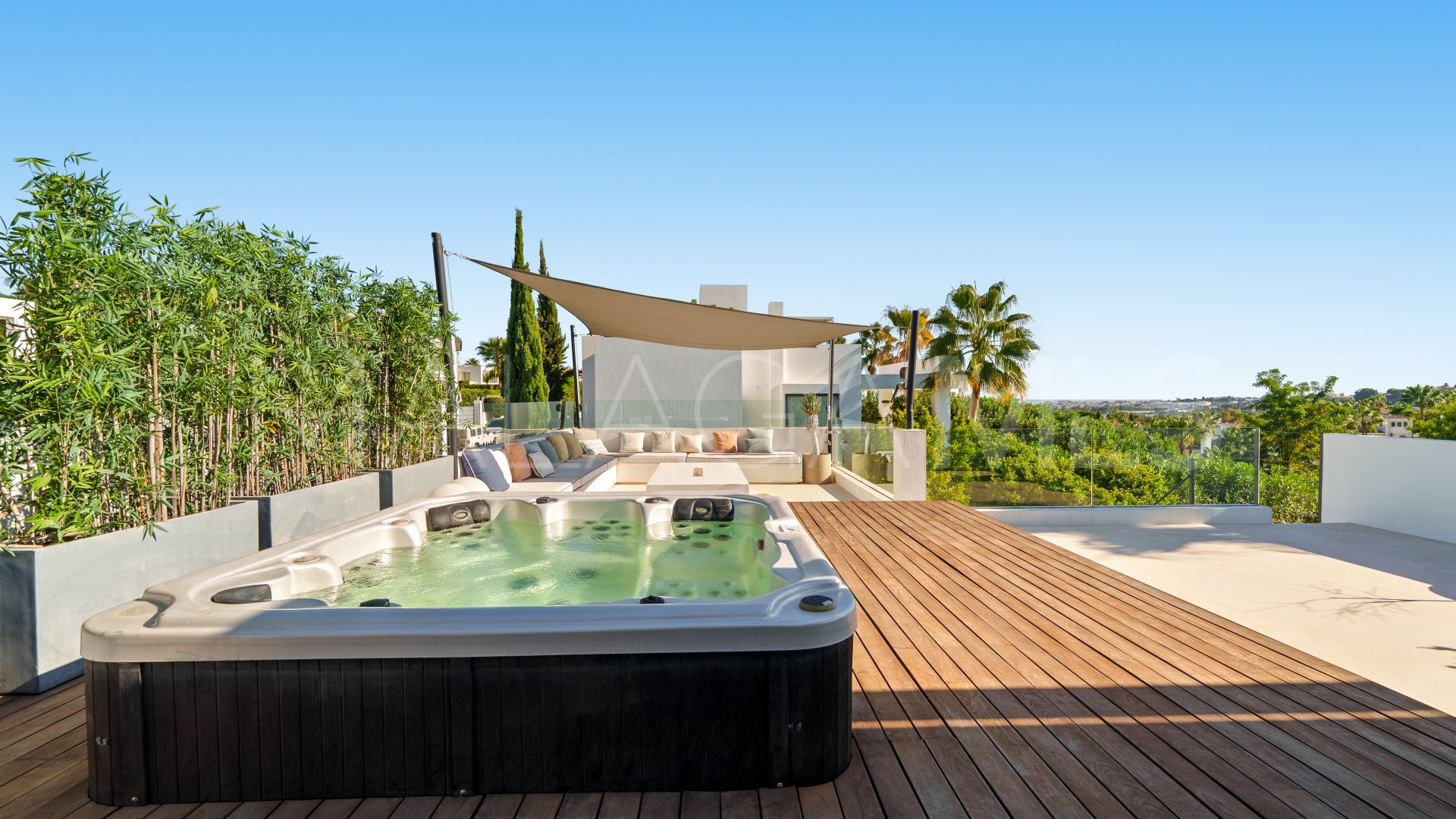 Villa for sale in Haza del Conde