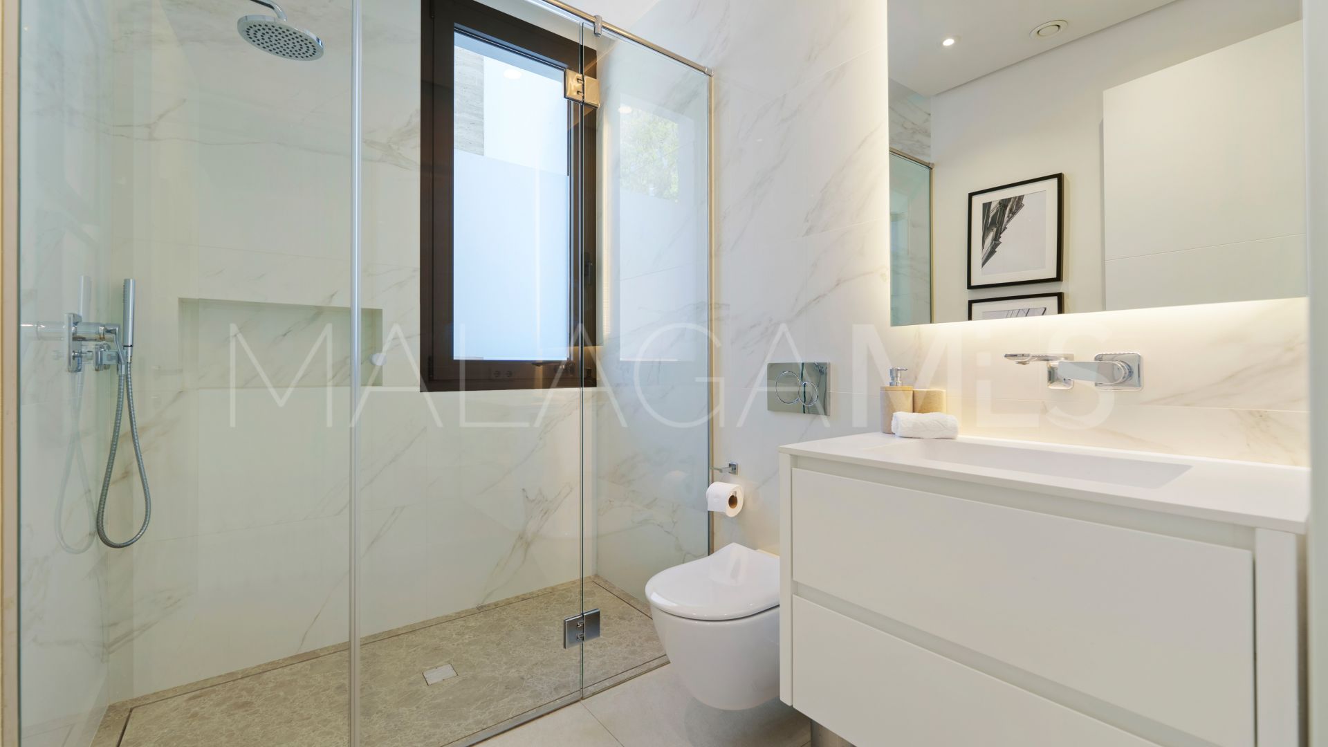 6 bedrooms villa in Altos de Puente Romano for sale