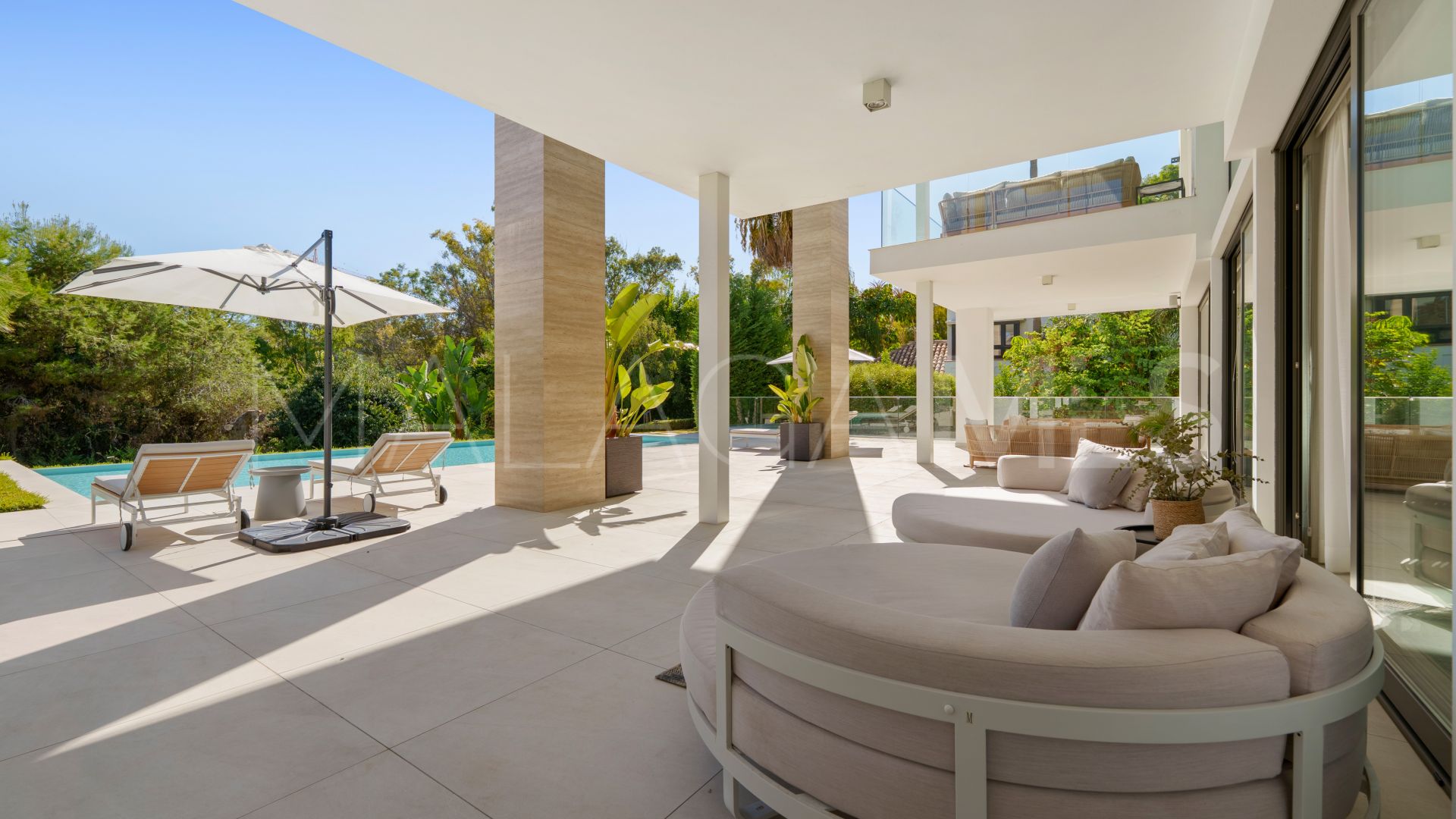 6 bedrooms villa in Altos de Puente Romano for sale