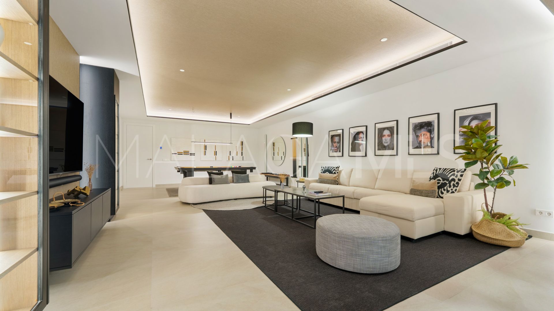6 bedrooms villa in Altos de Puente Romano for sale