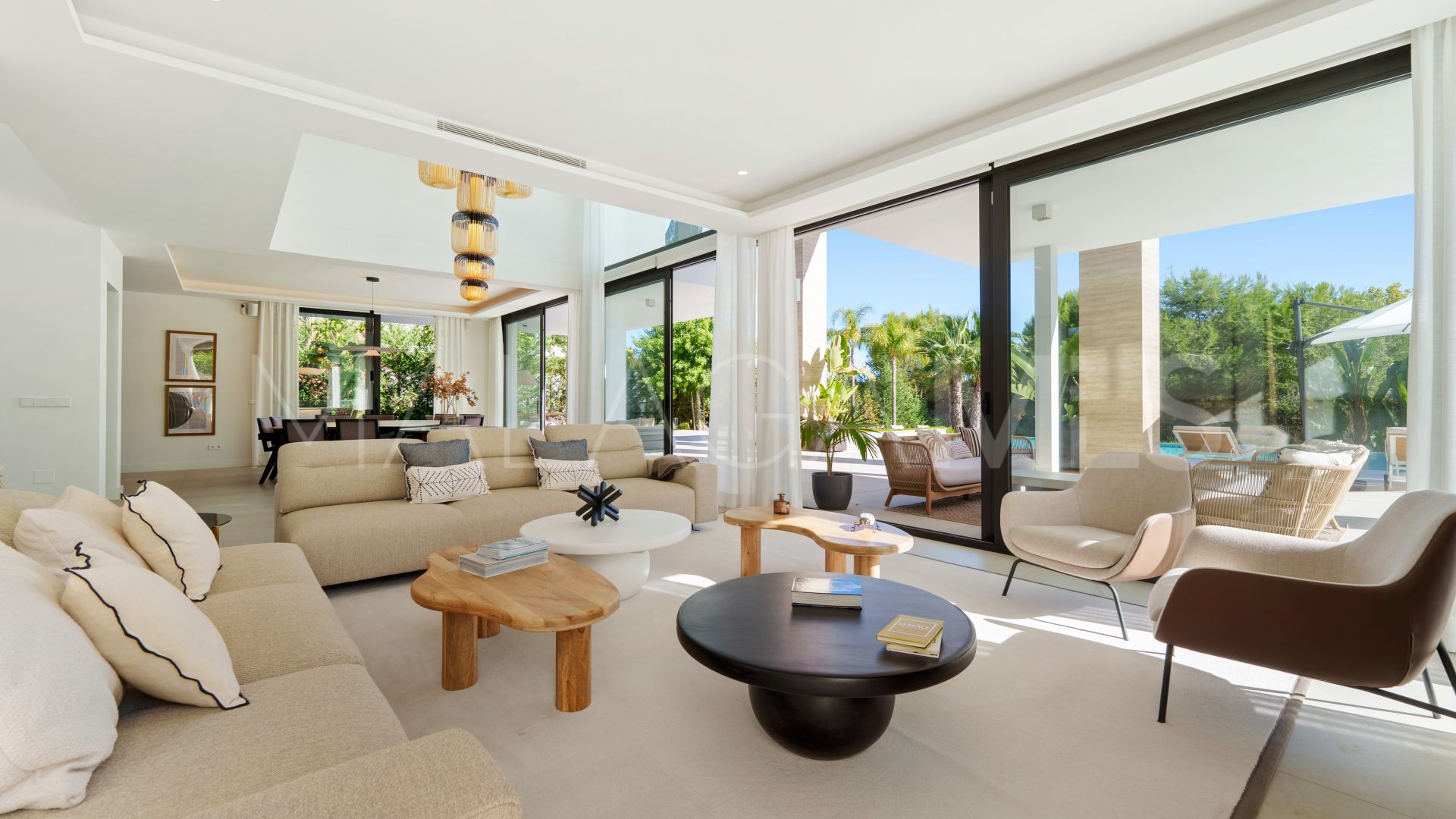 6 bedrooms villa in Altos de Puente Romano for sale