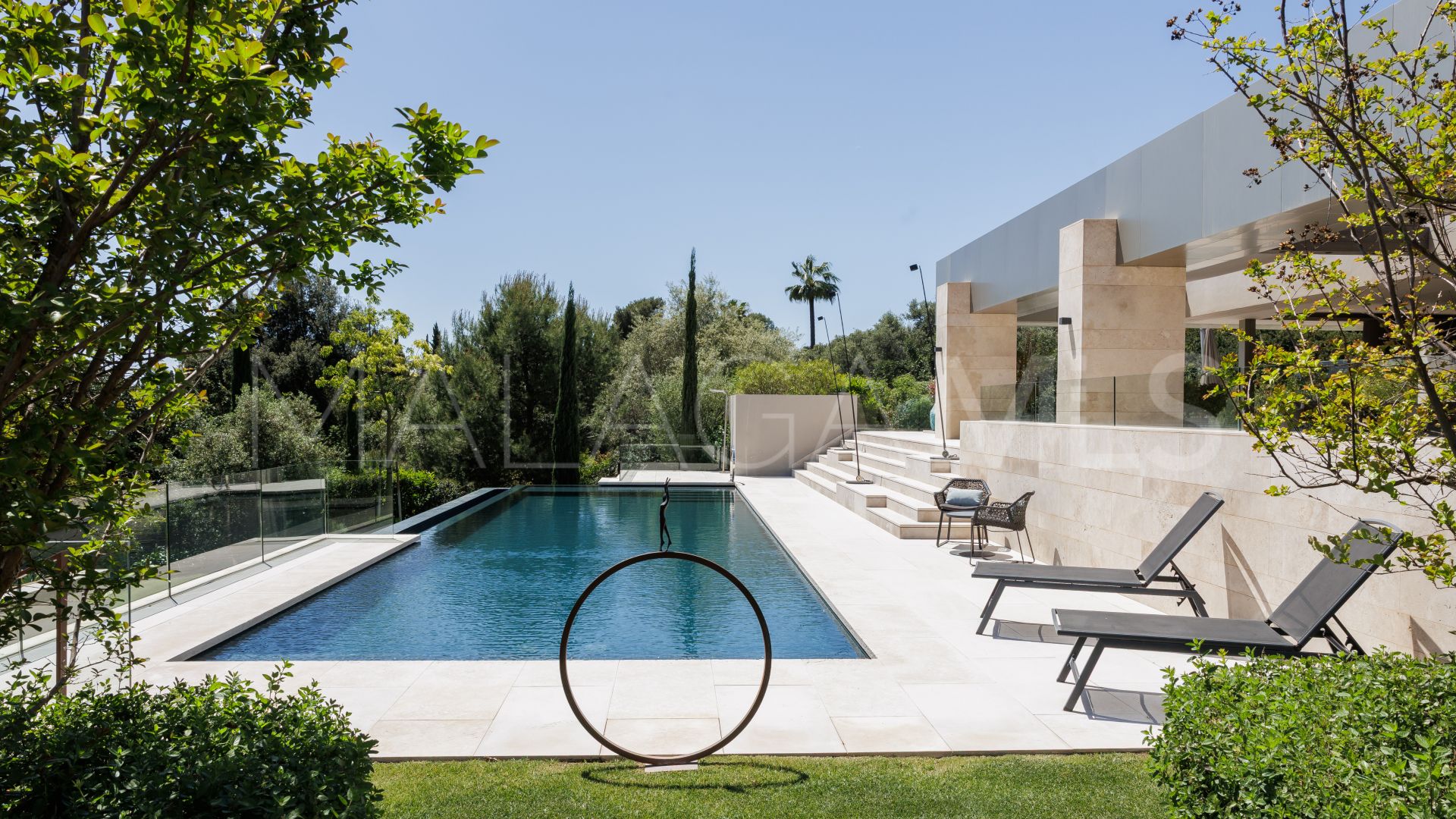 Villa for sale in Cascada de Camojan